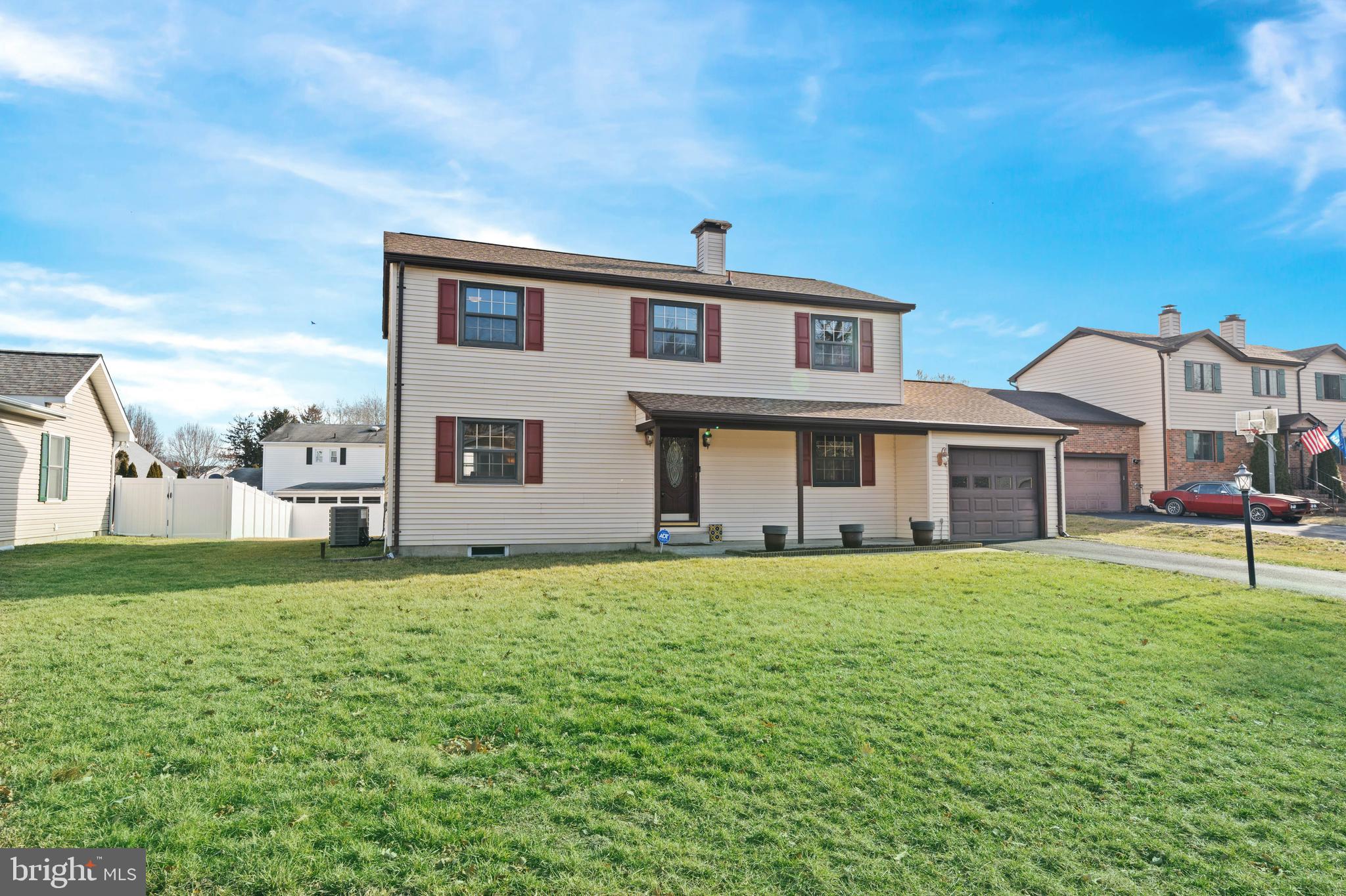 127 ROYAL GRANT WAY
