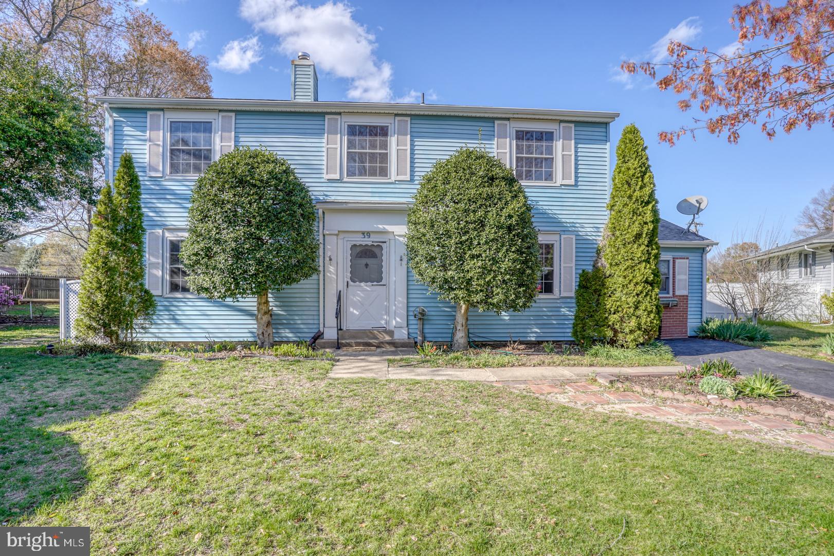 39 DUCHESS CIRCLE