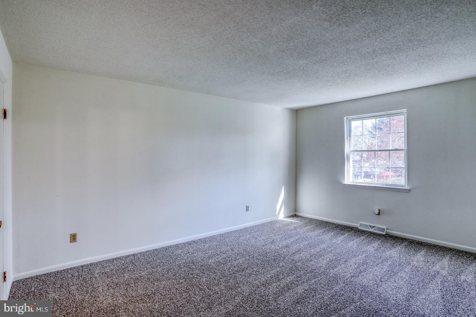 39 DUCHESS CIRCLE