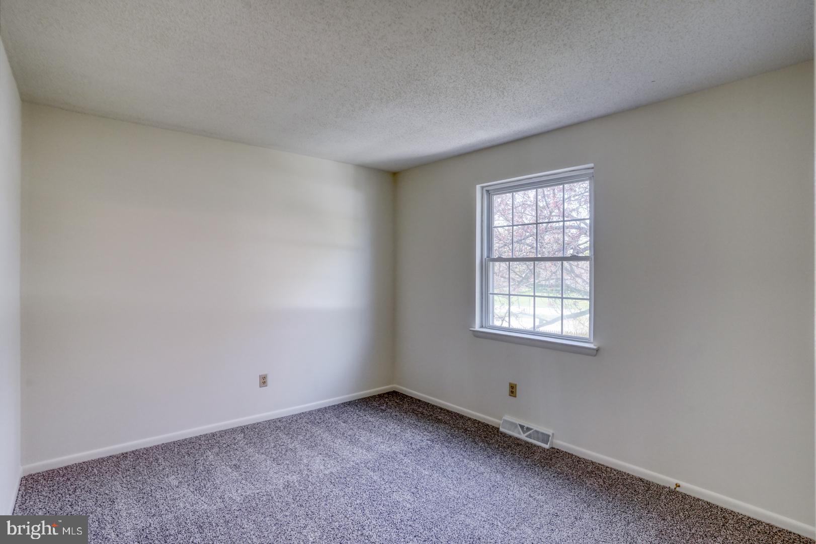 39 DUCHESS CIRCLE