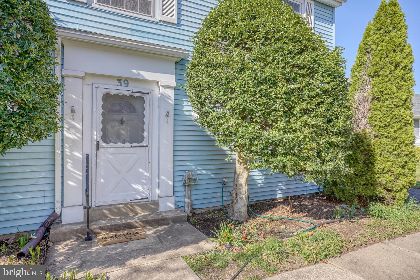 39 DUCHESS CIRCLE