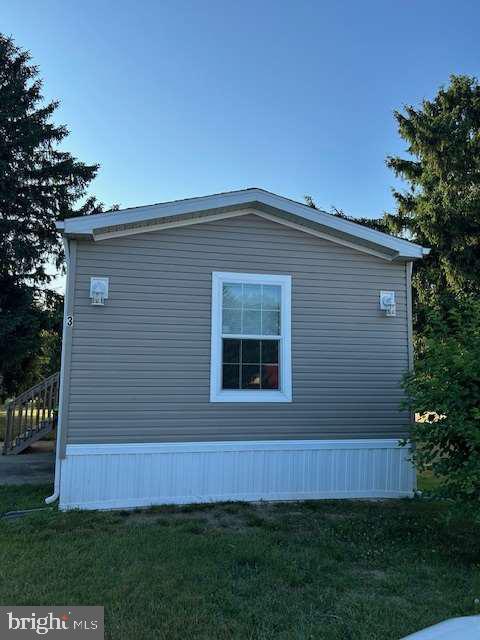 3 KENTON CIRCLE