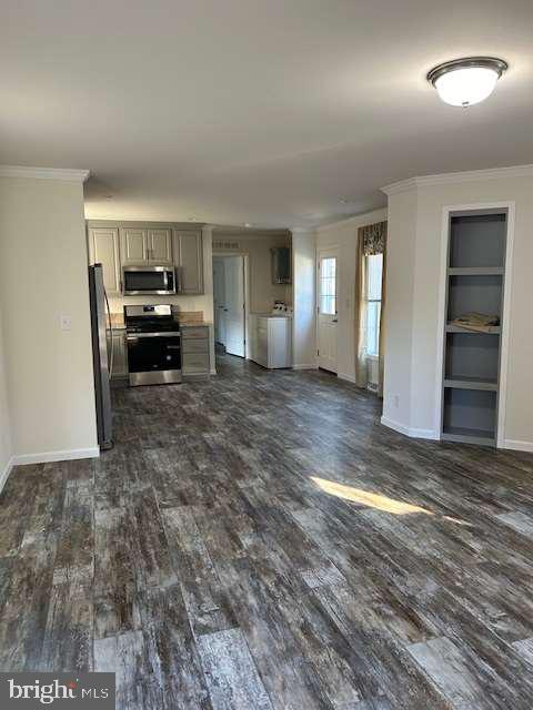 3 KENTON CIRCLE