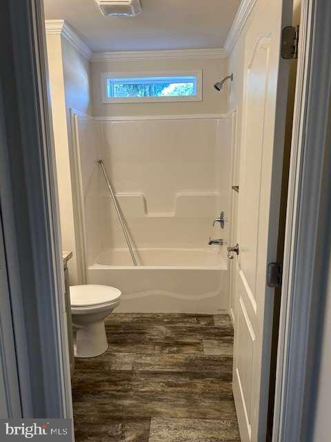 3 KENTON CIRCLE