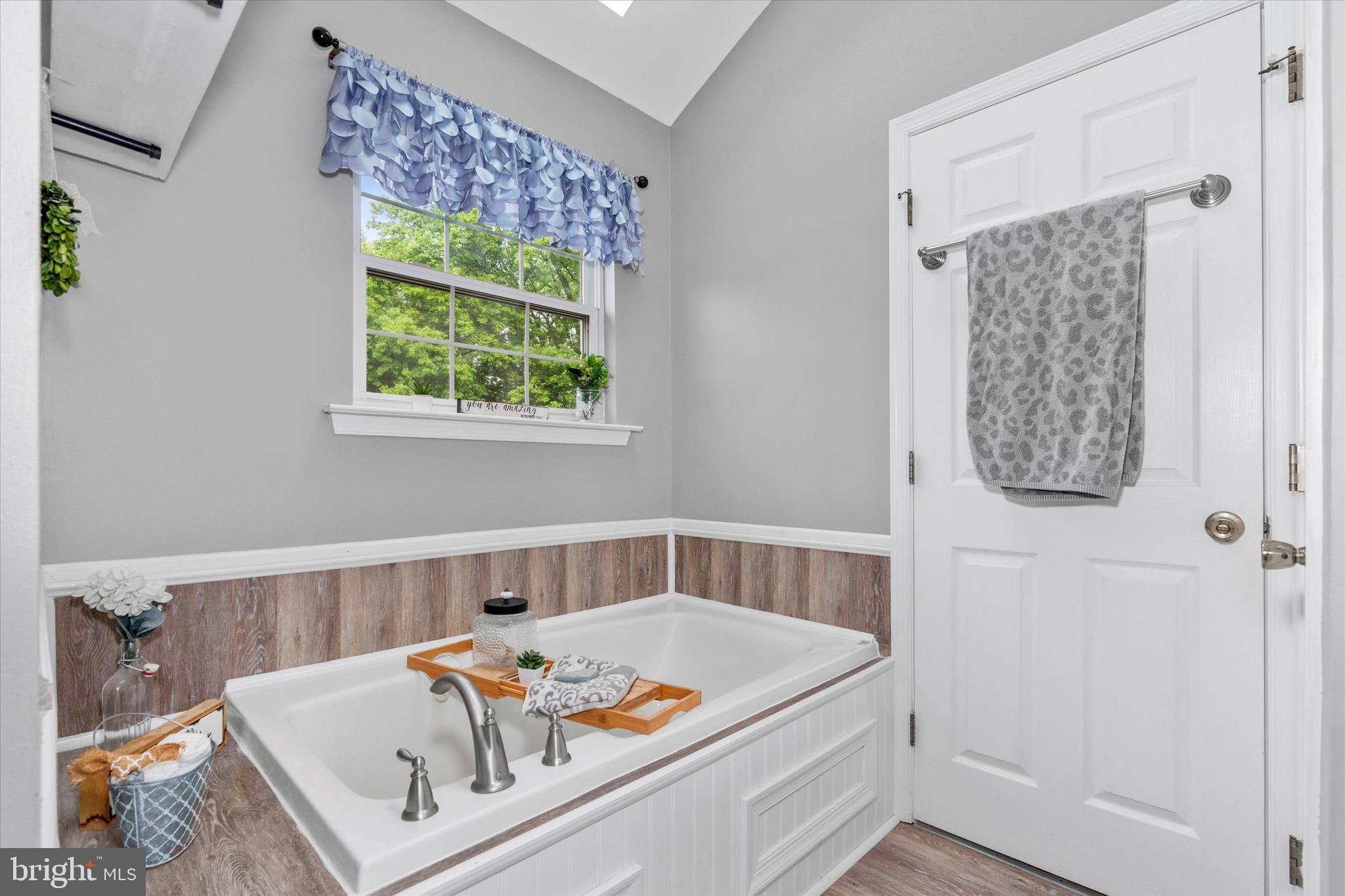 610 DOVE NEST COURT