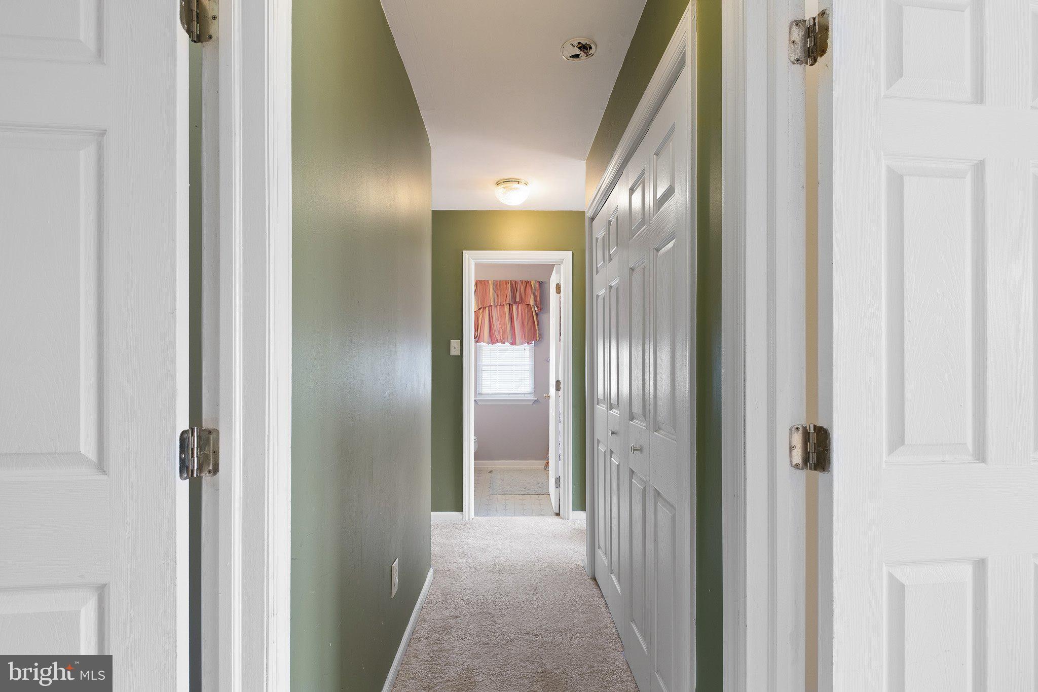 308 W BRADFORD COURT