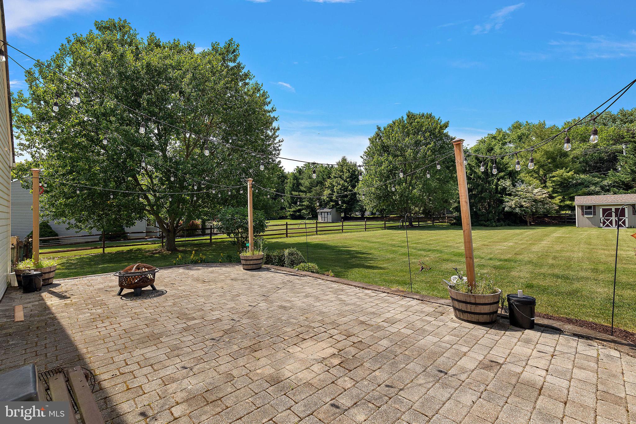 308 W BRADFORD COURT