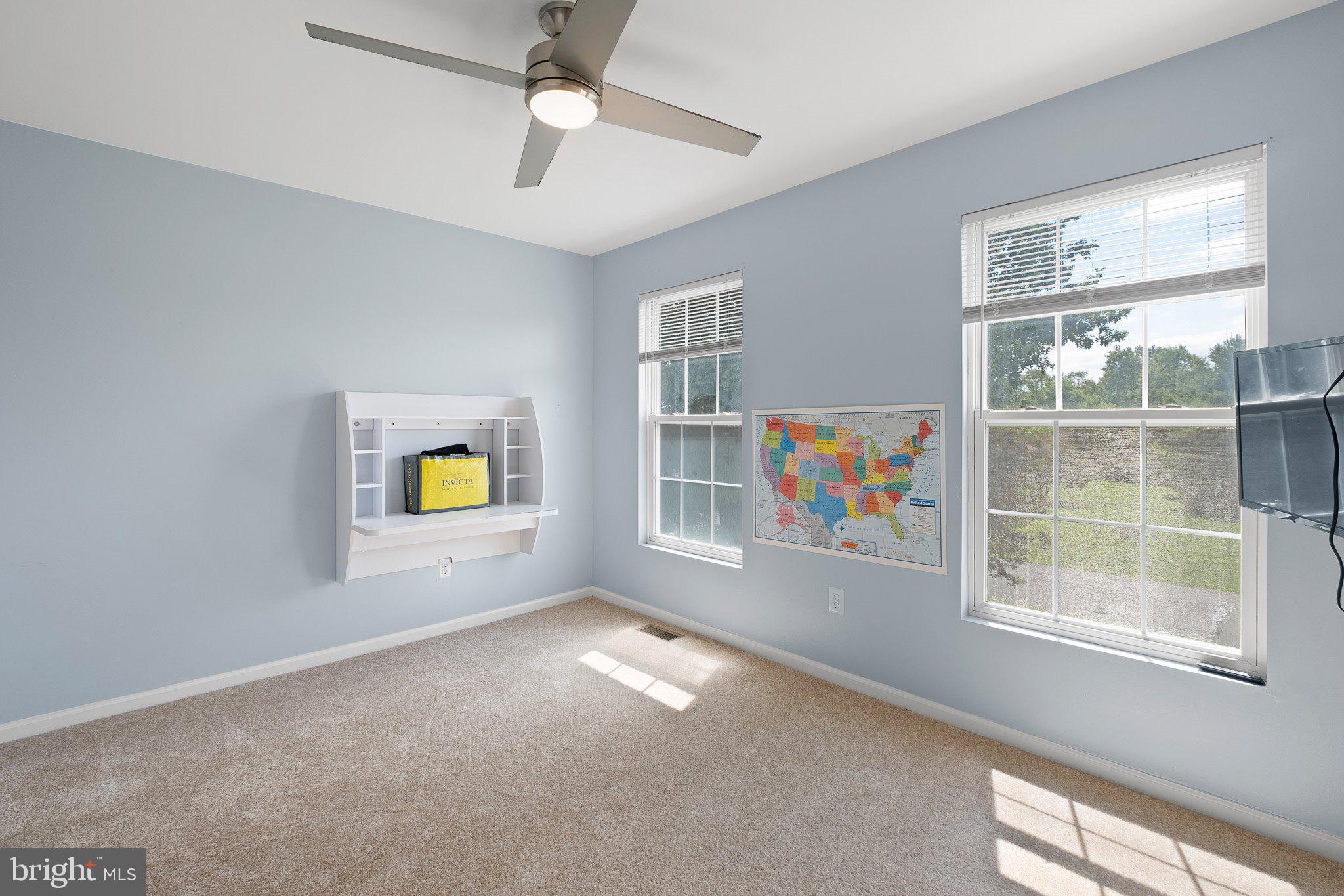 308 W BRADFORD COURT