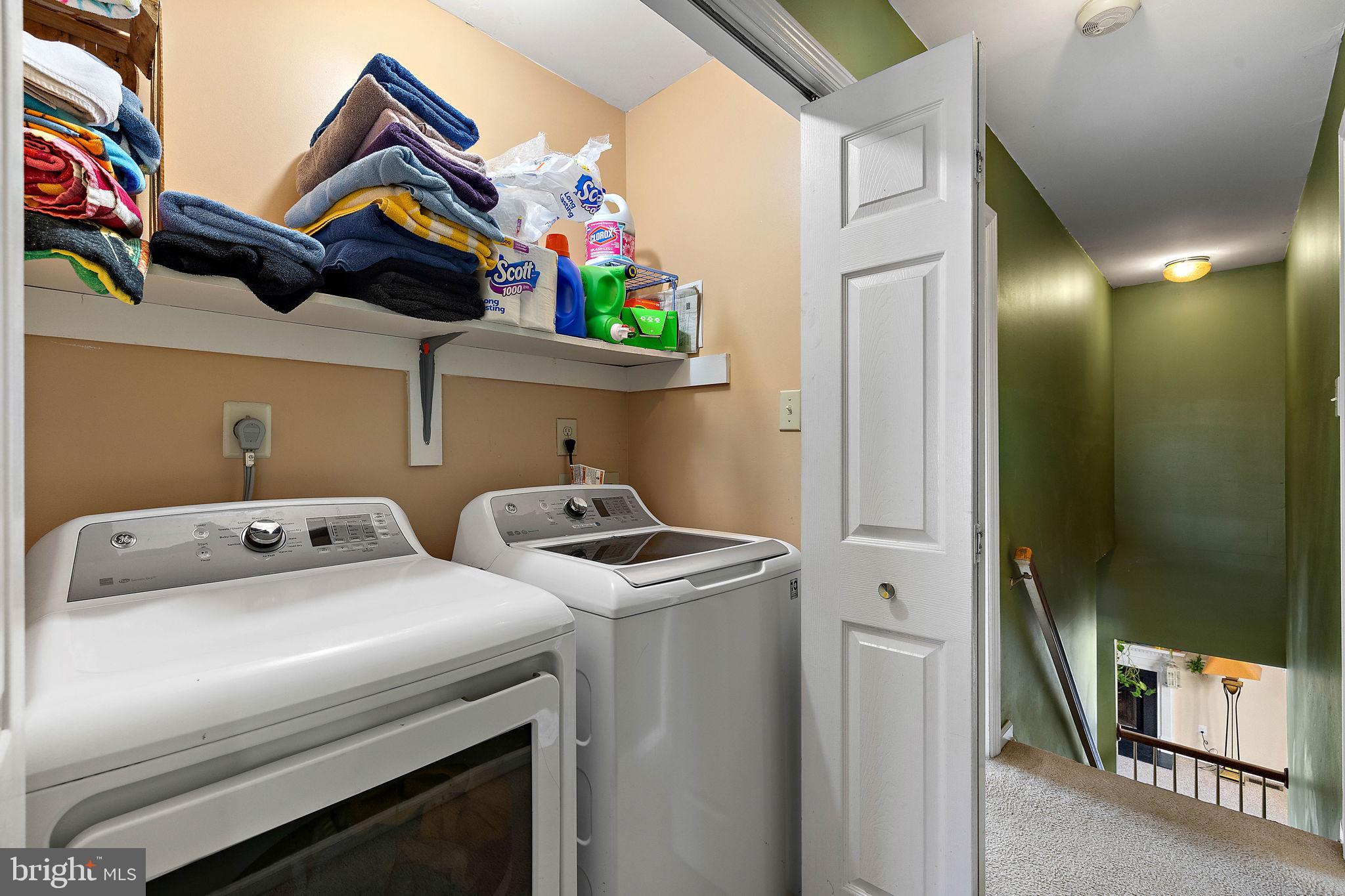 308 W BRADFORD COURT