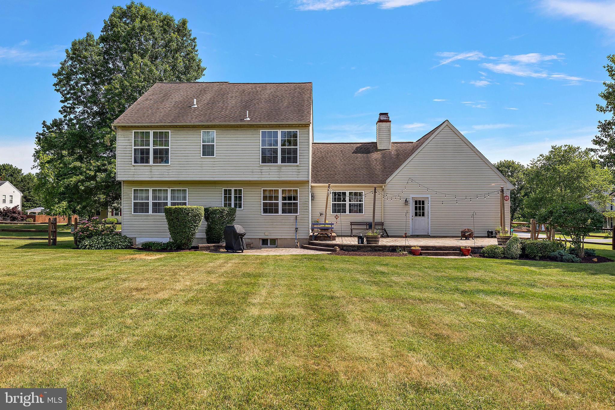 308 W BRADFORD COURT