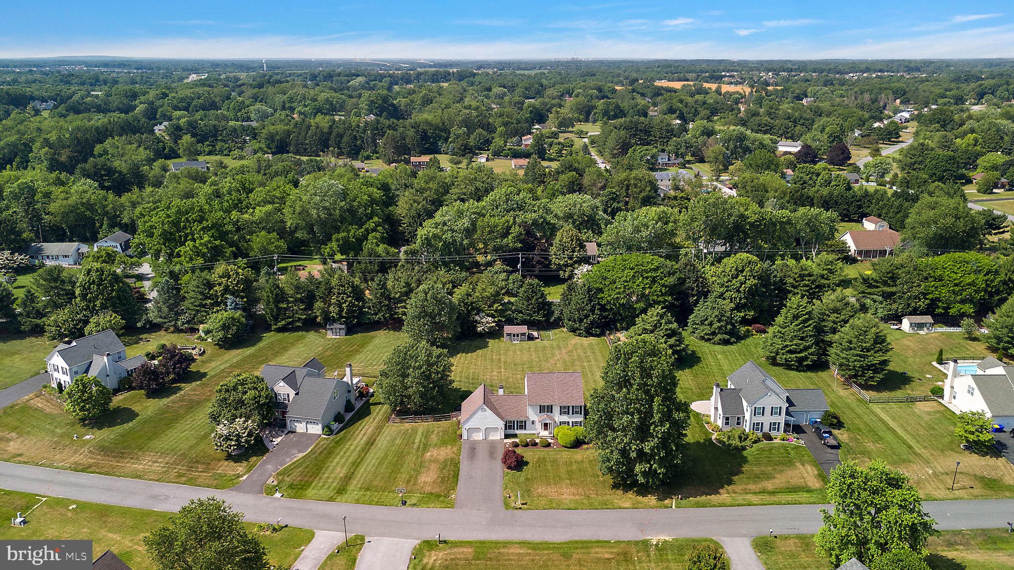 308 W BRADFORD COURT