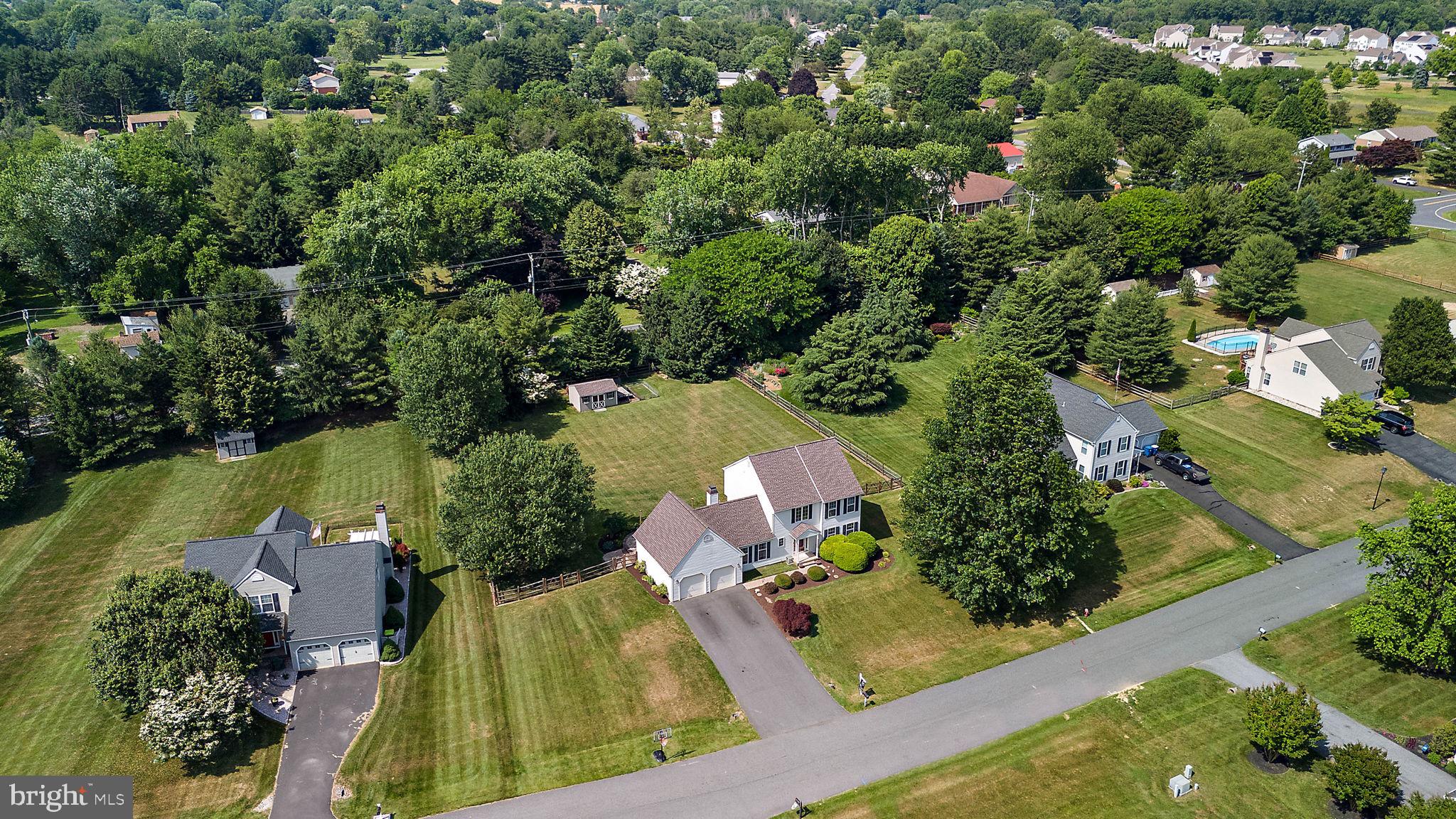 308 W BRADFORD COURT