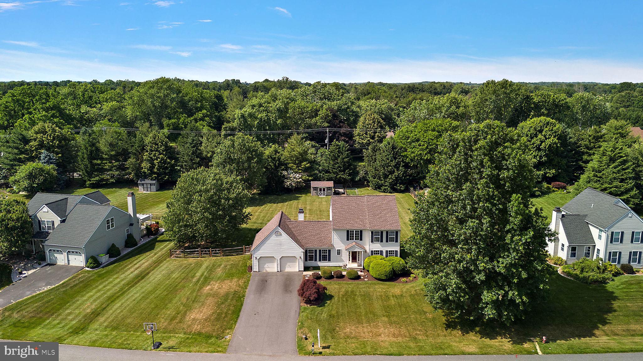 308 W BRADFORD COURT