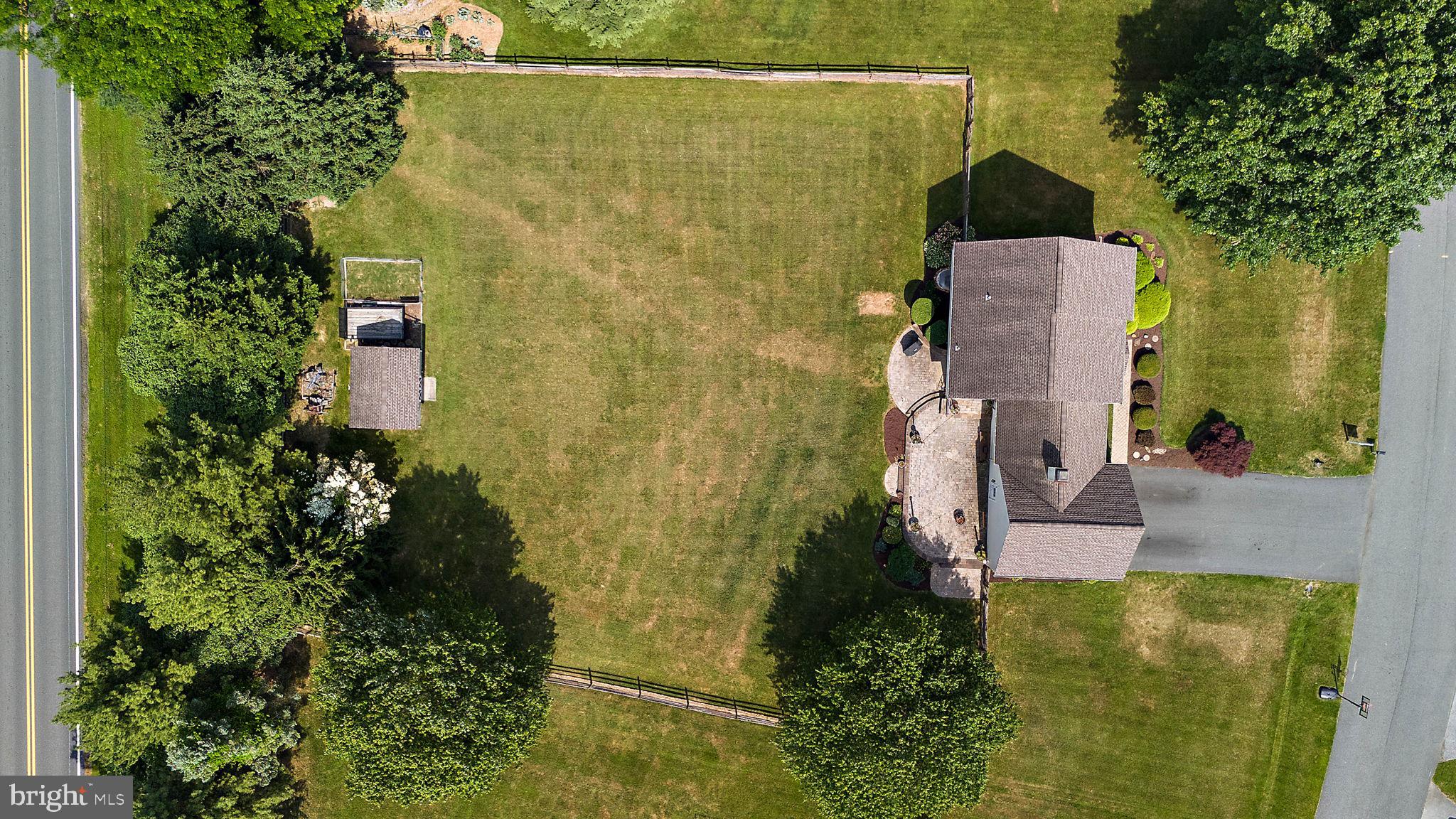 308 W BRADFORD COURT