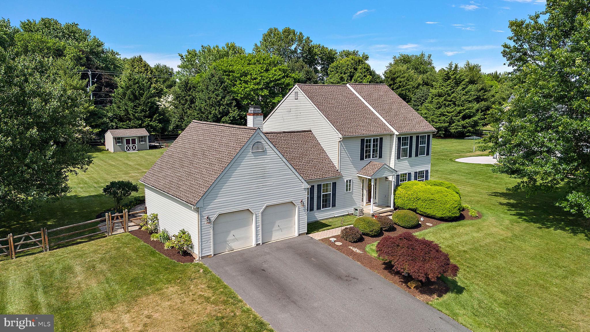 308 W BRADFORD COURT