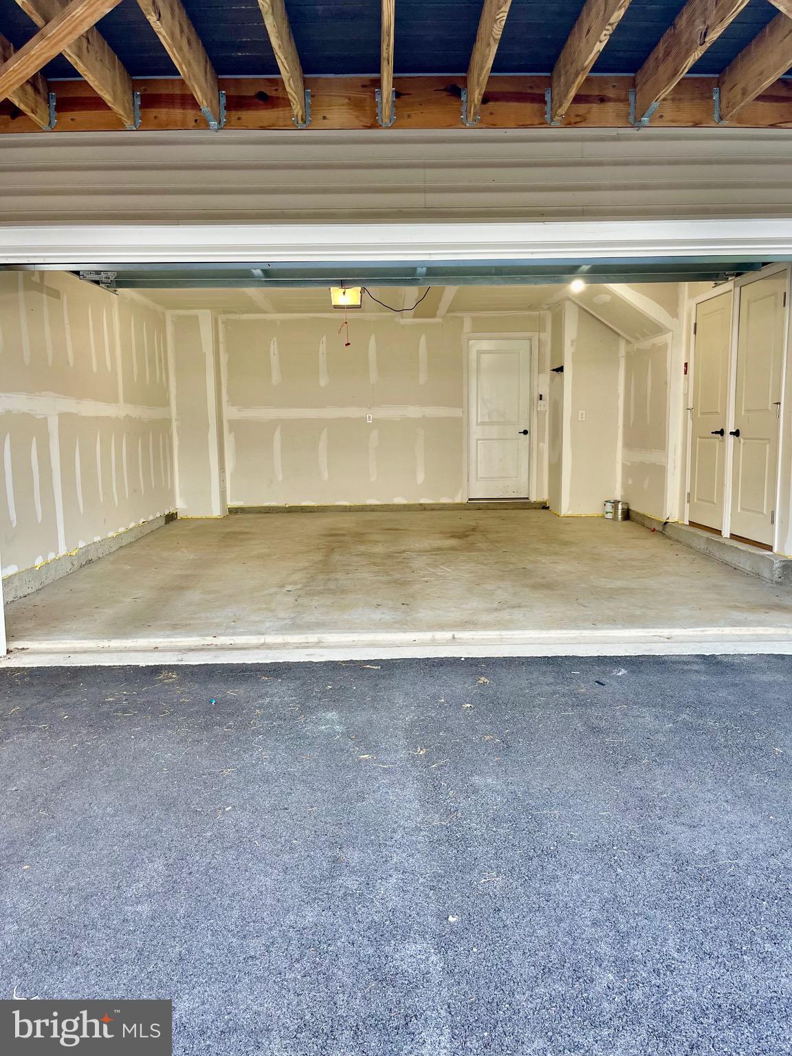 211 LAKE SEYMOUR DRIVE