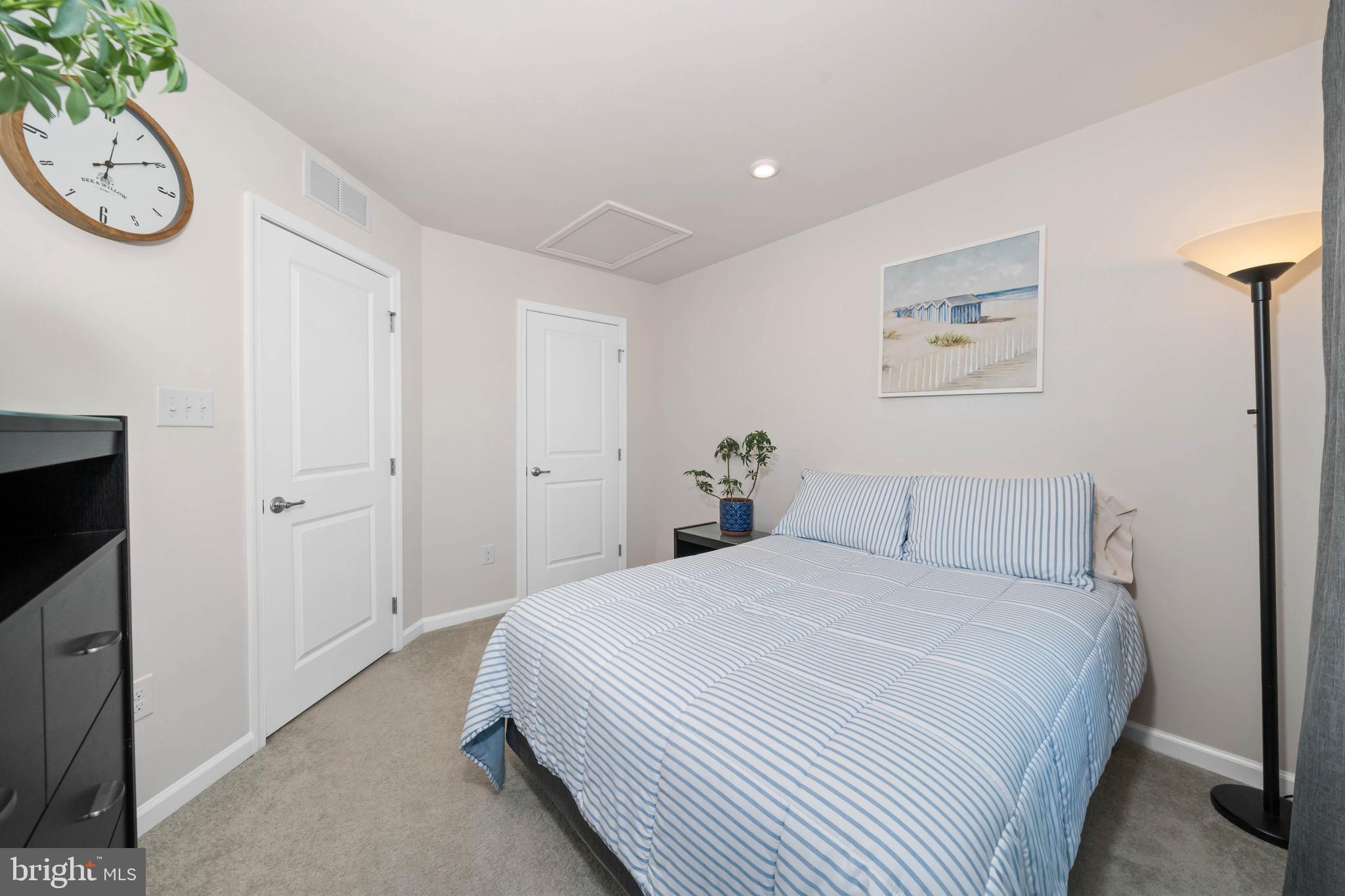 105 S RIDGE AVENUE