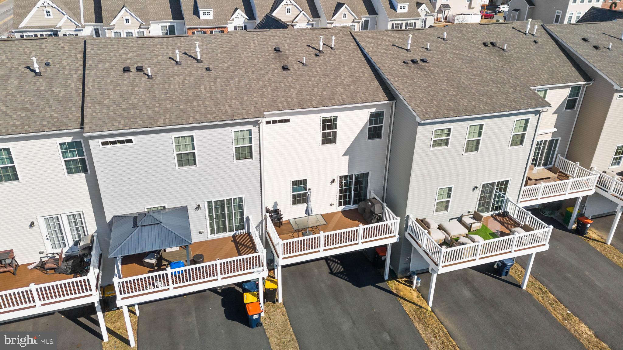 105 S RIDGE AVENUE
