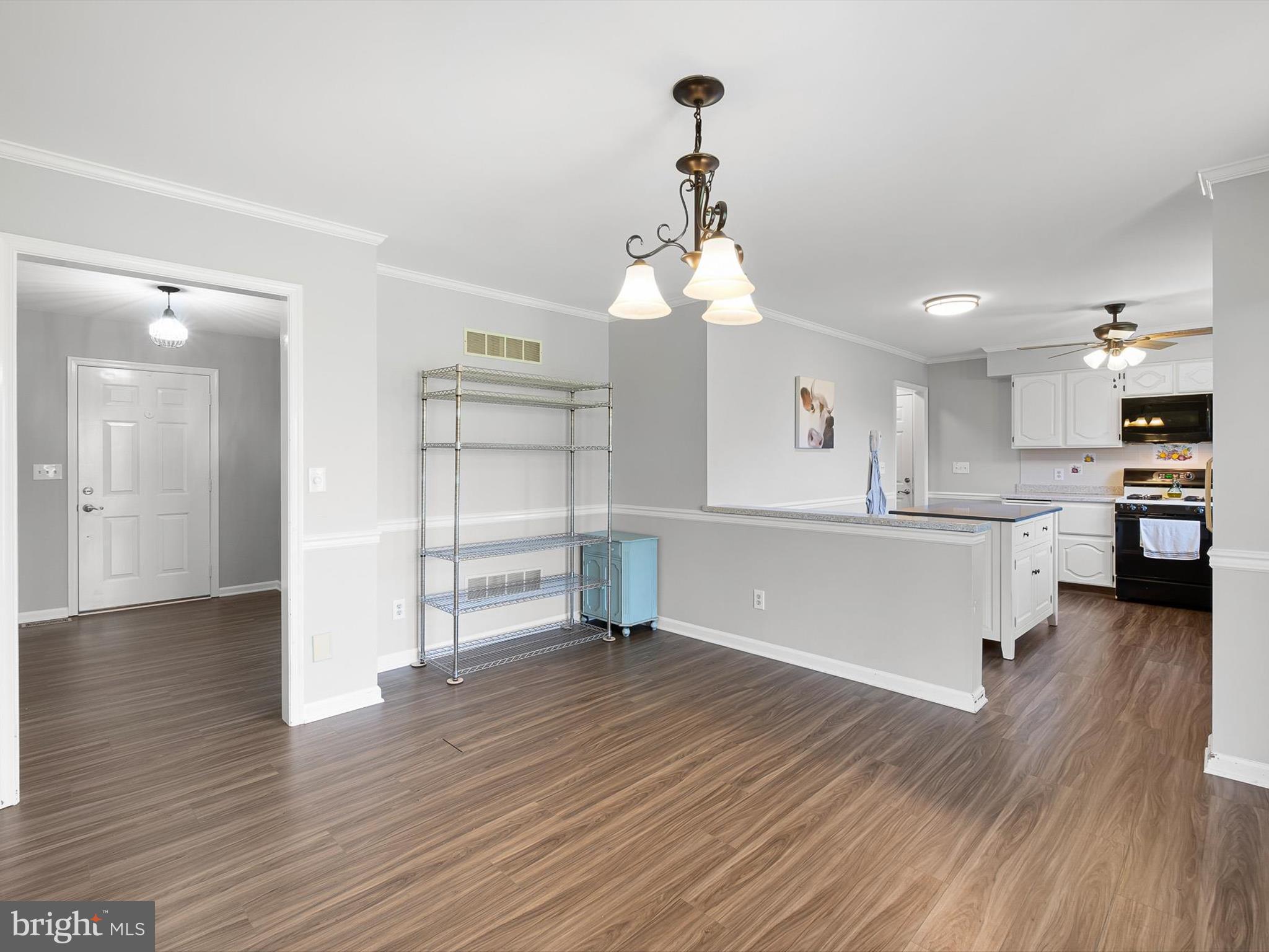 314 W WINDMILL WAY