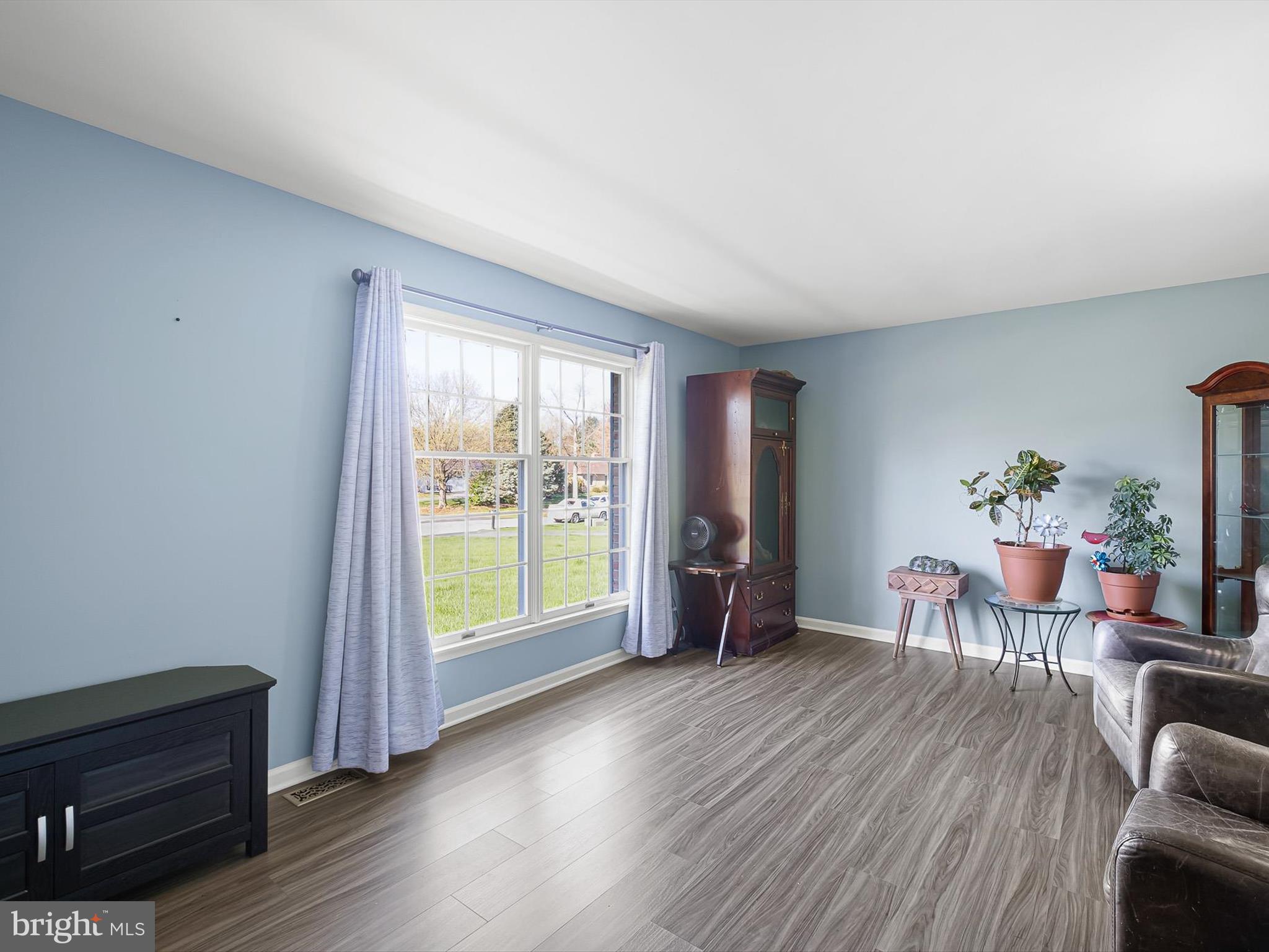 314 W WINDMILL WAY