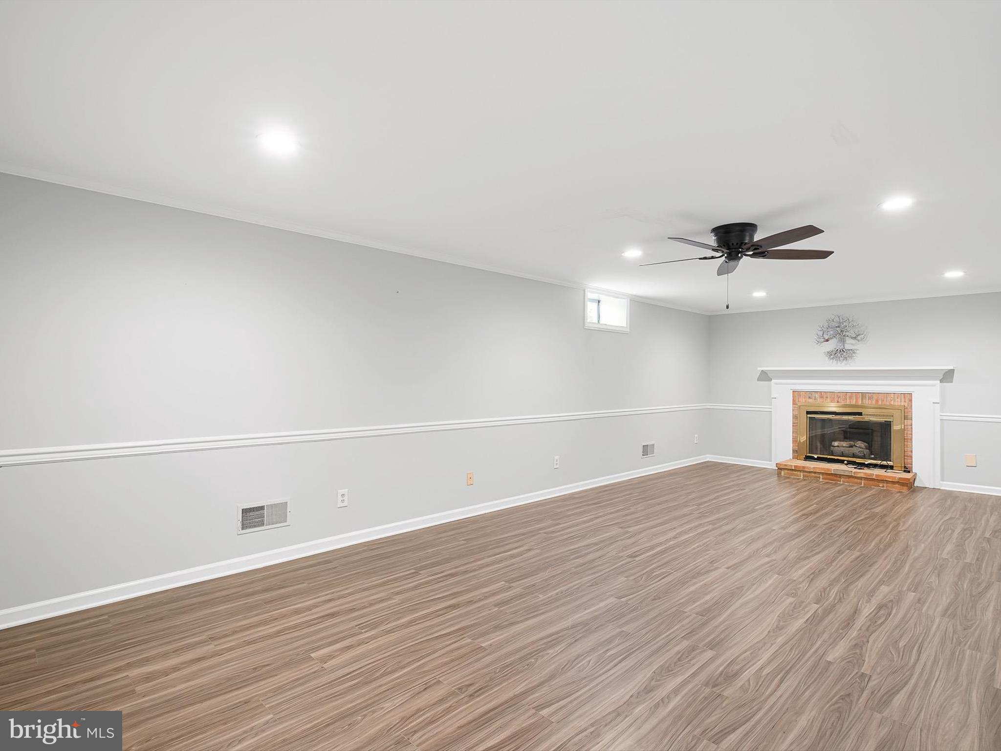 314 W WINDMILL WAY