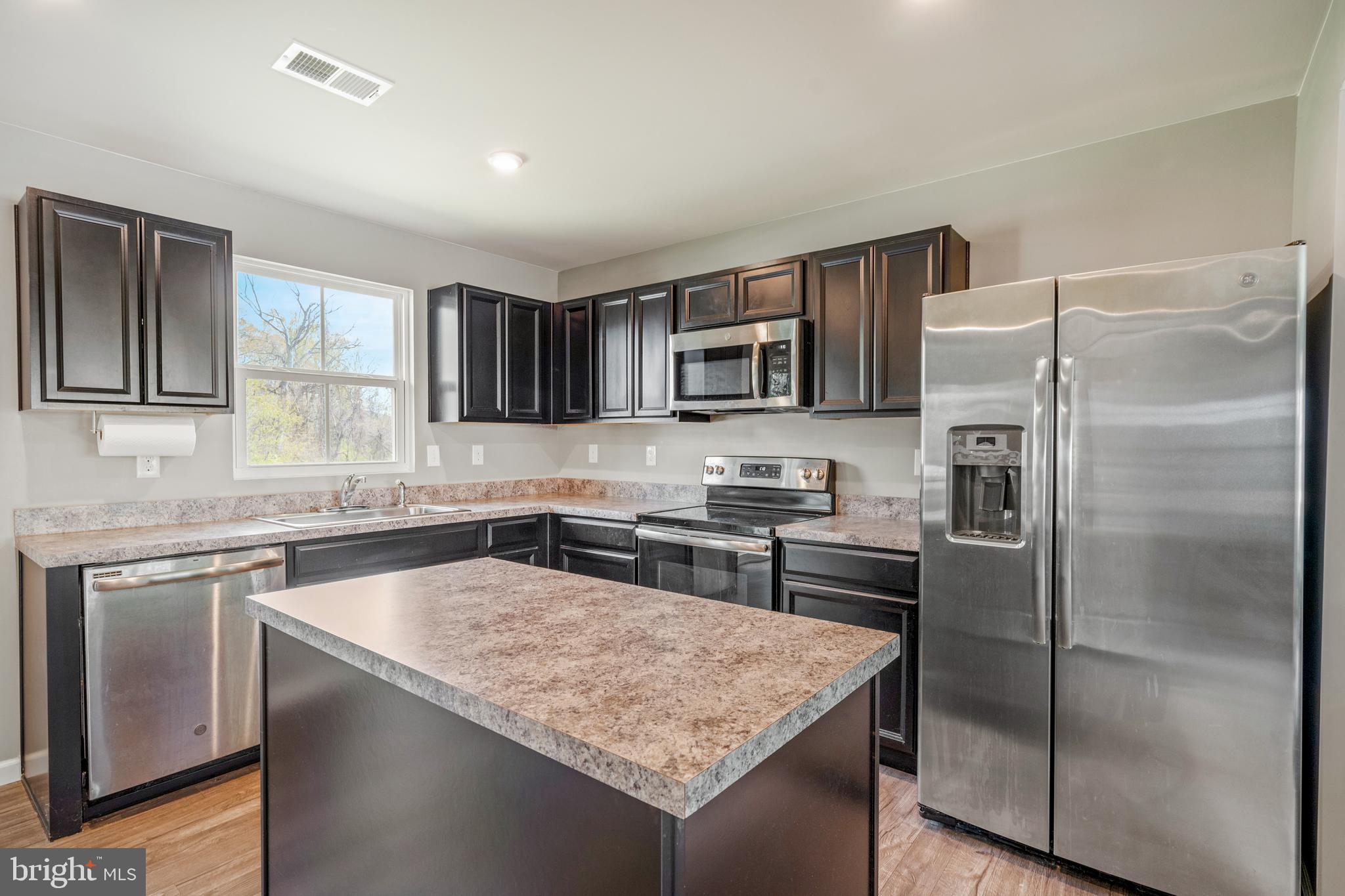 141 WYE OAK DRIVE