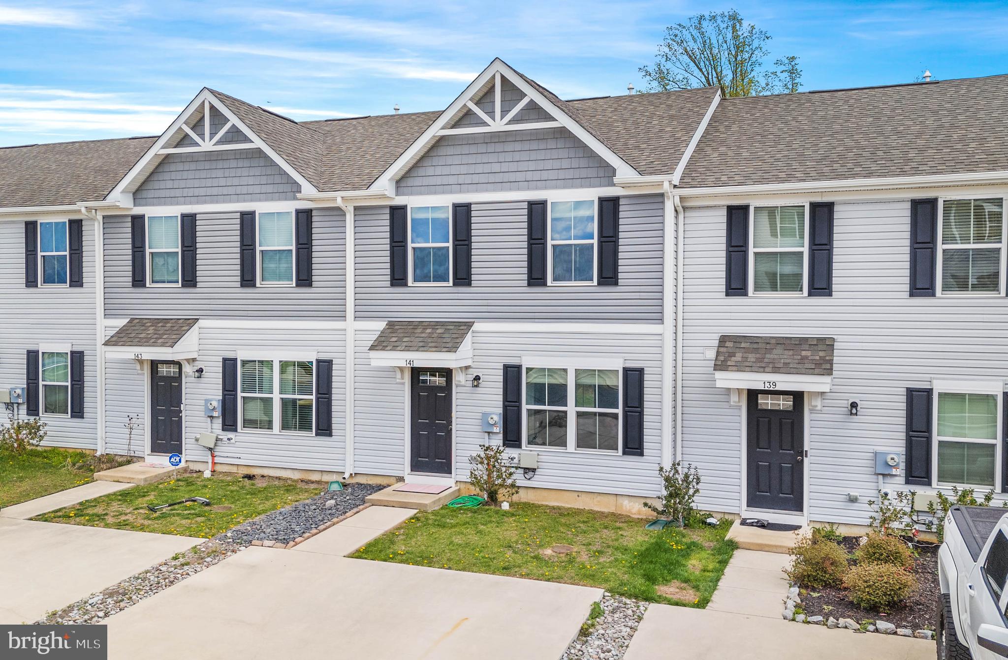 141 WYE OAK DRIVE