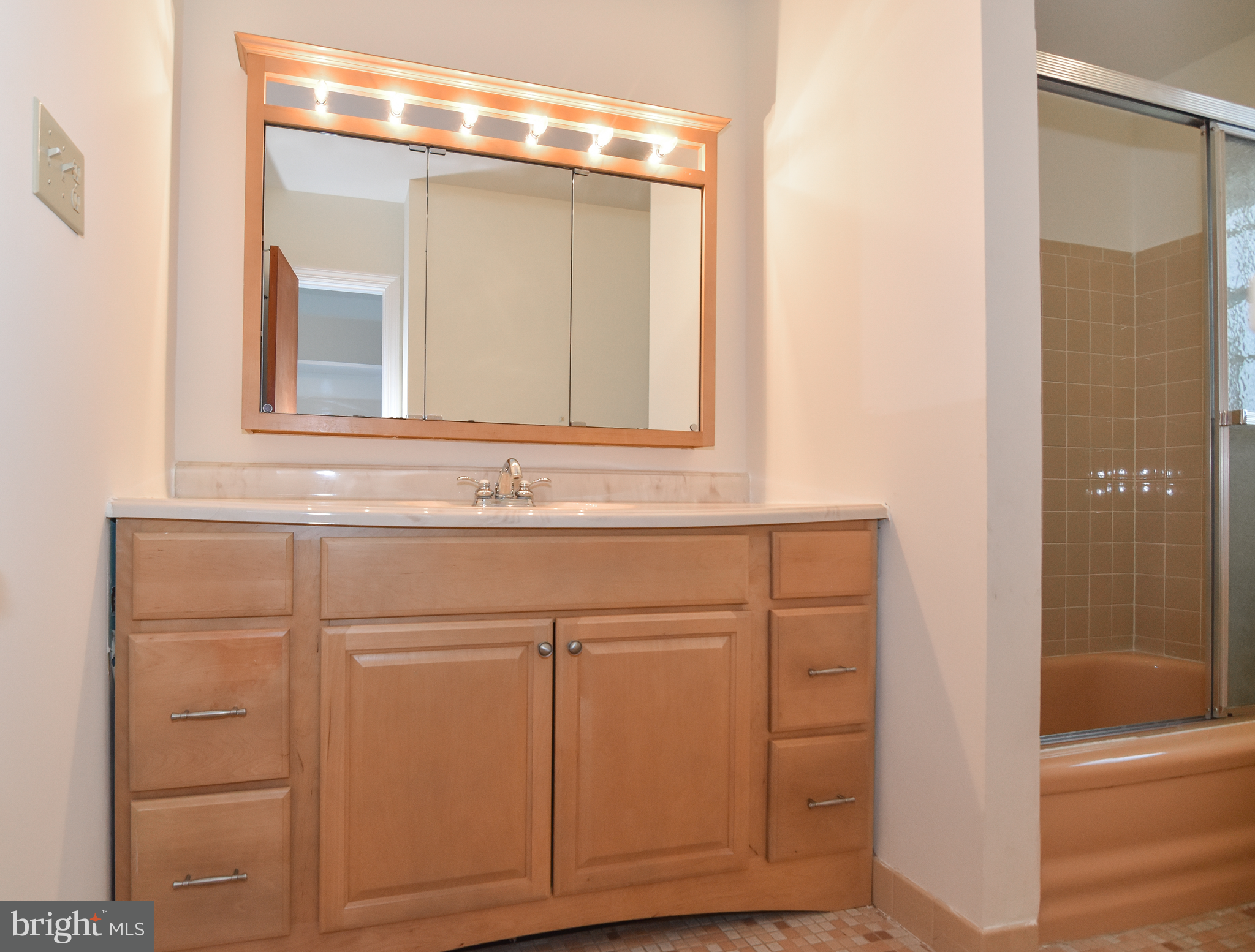 2526 KITTIWAKE DRIVE