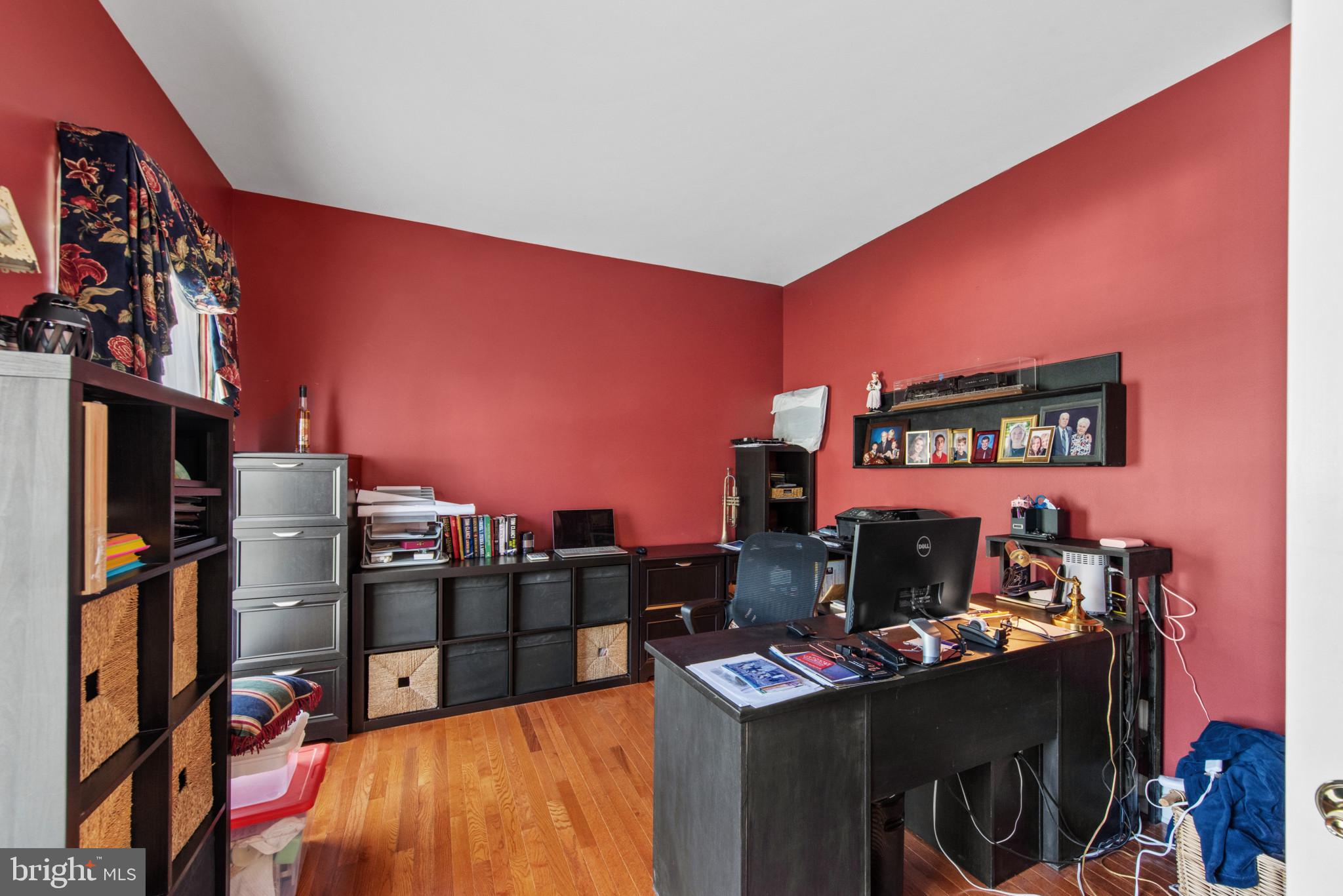 36 CRIMSON KING DRIVE