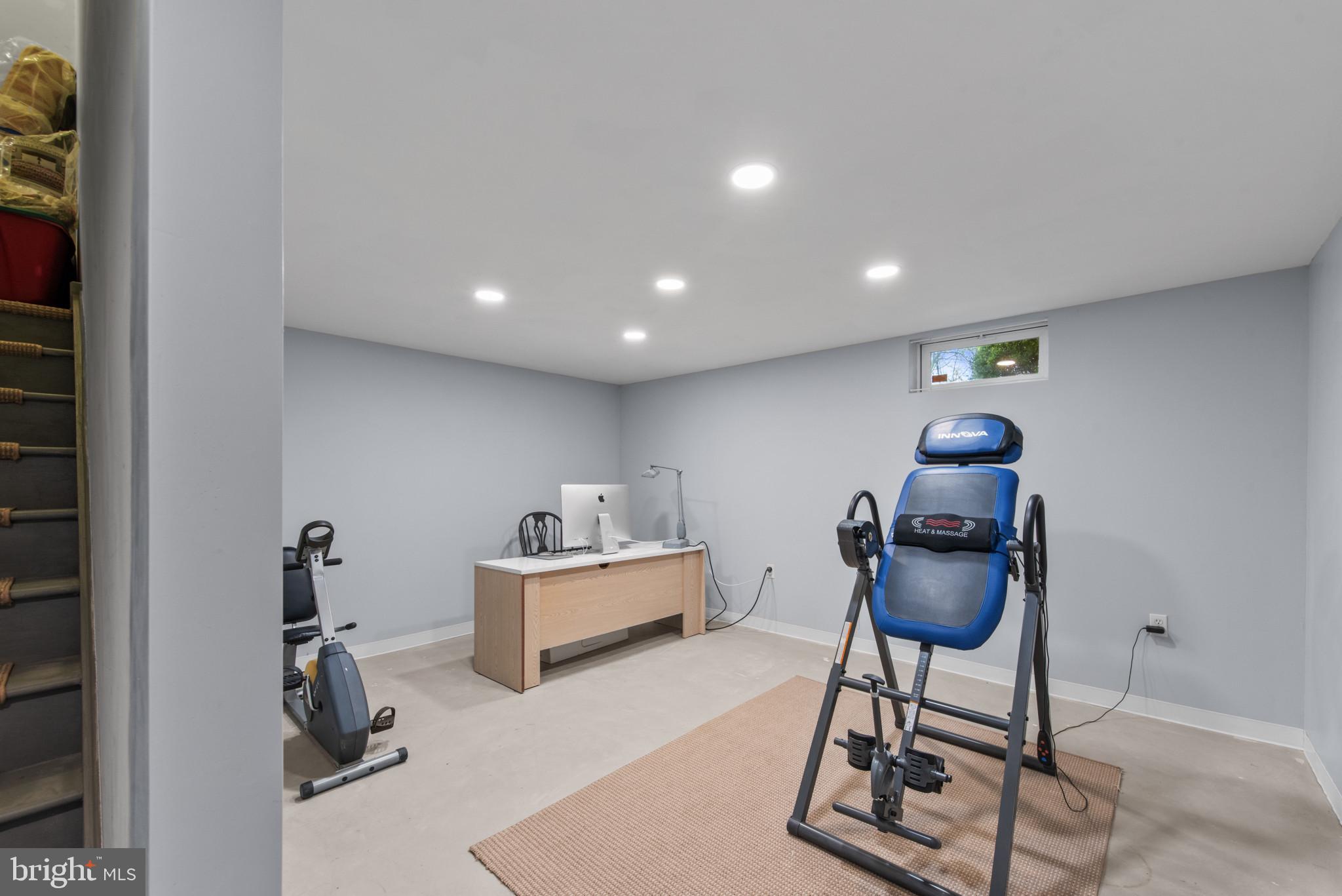 36 CRIMSON KING DRIVE