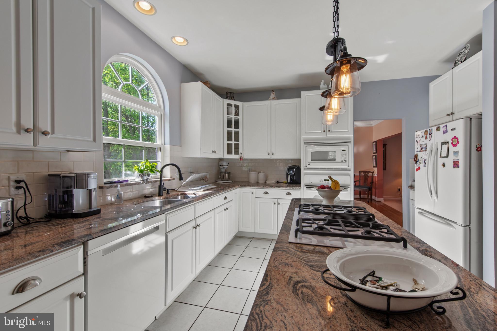 36 CRIMSON KING DRIVE