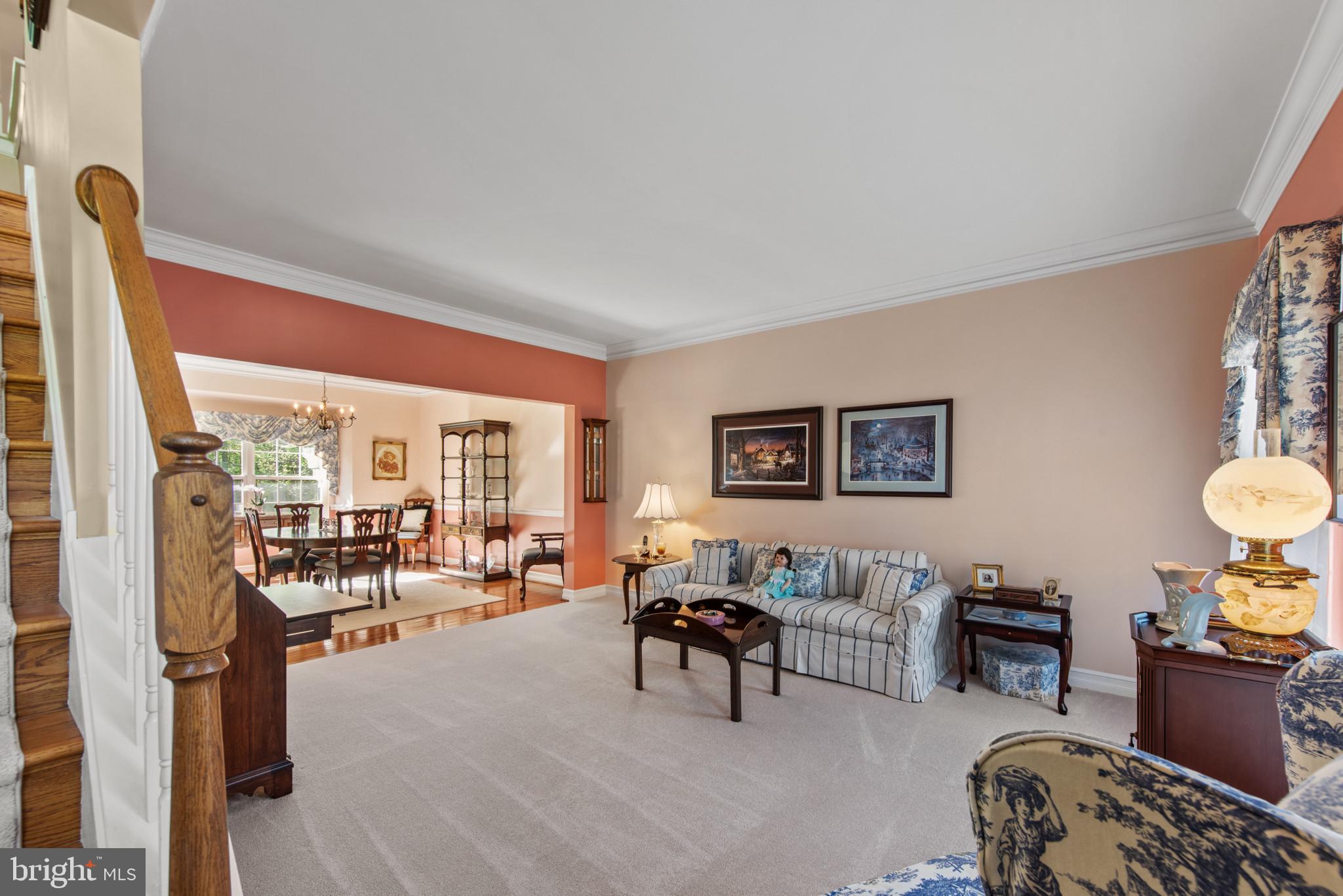 36 CRIMSON KING DRIVE