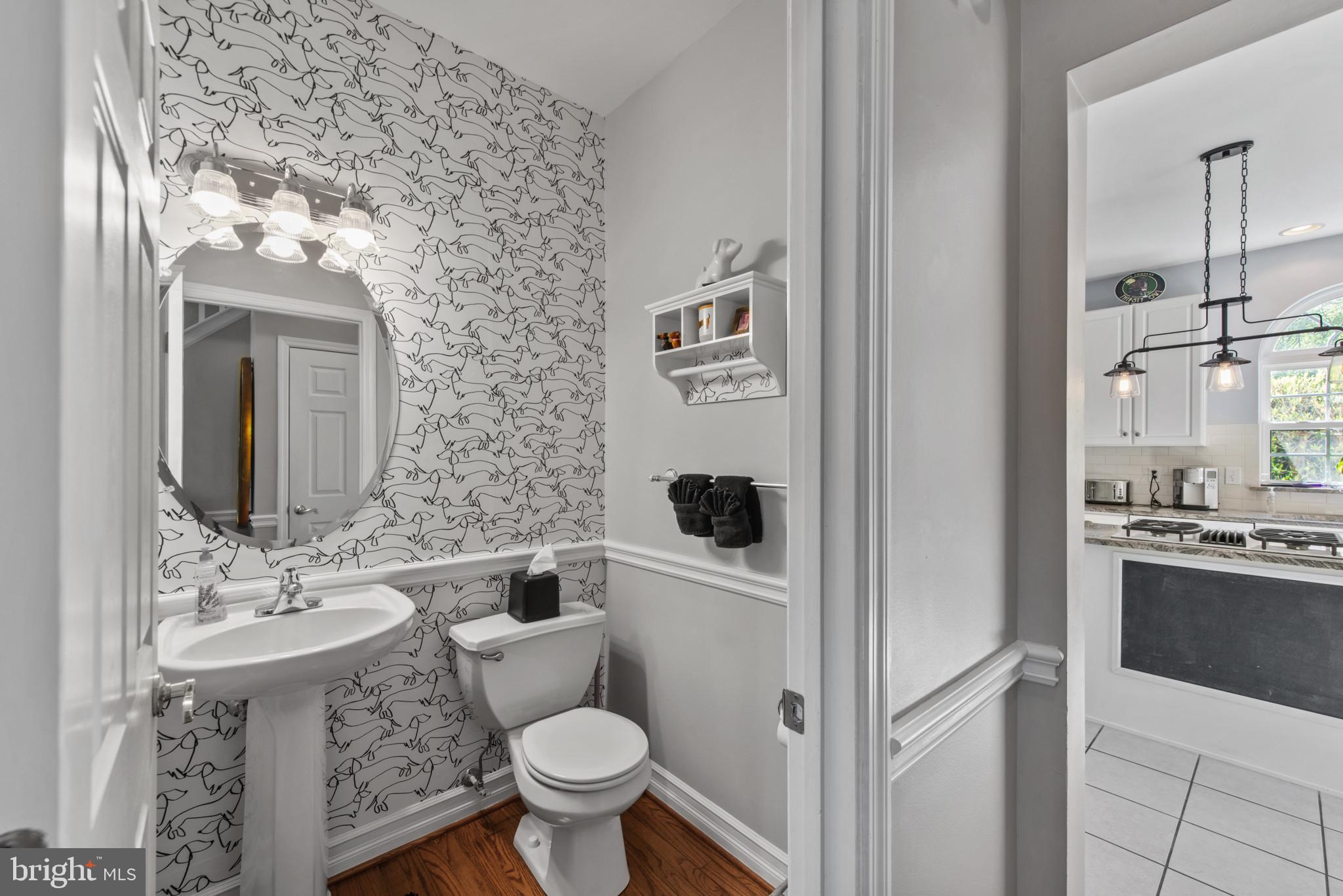 36 CRIMSON KING DRIVE