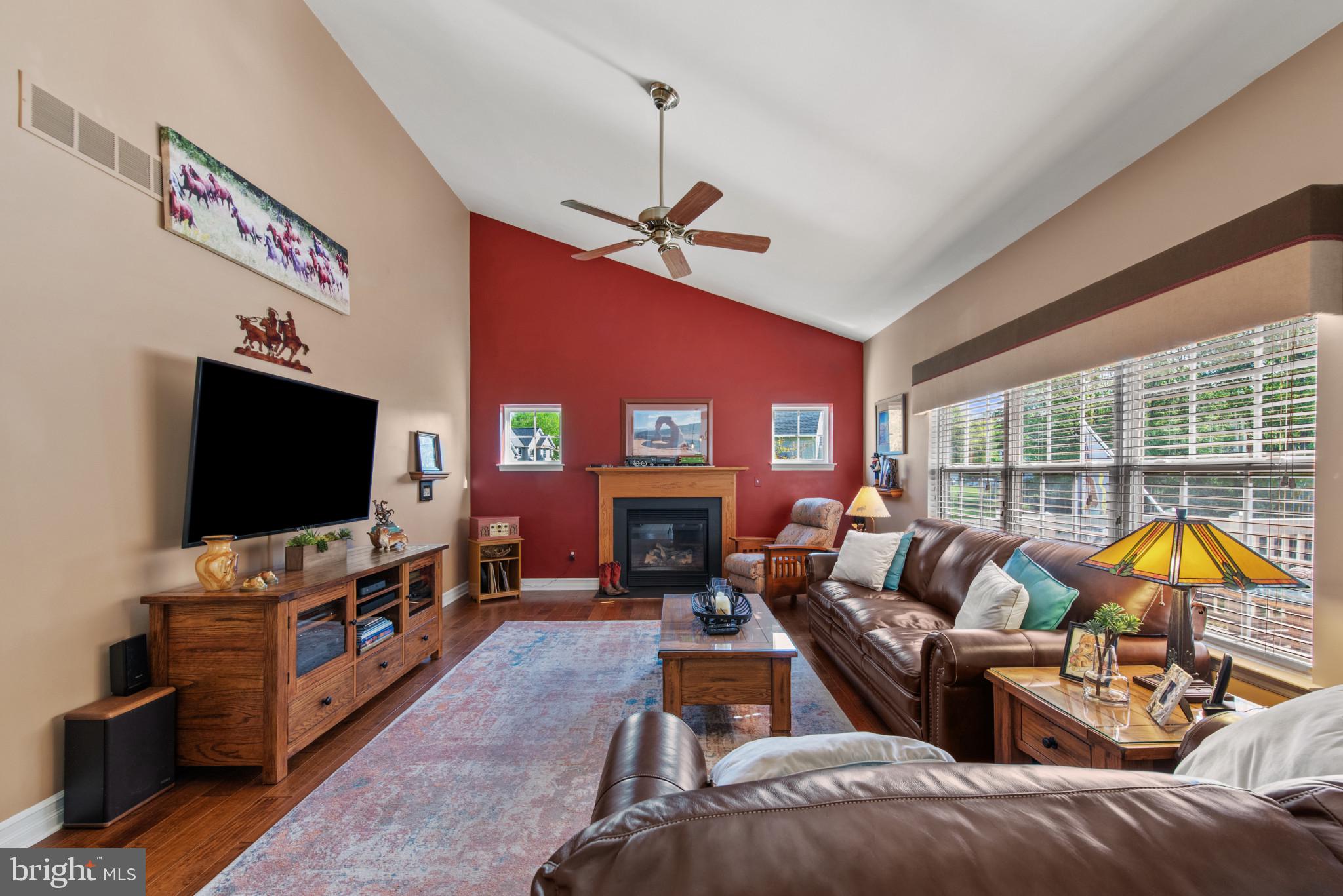 36 CRIMSON KING DRIVE