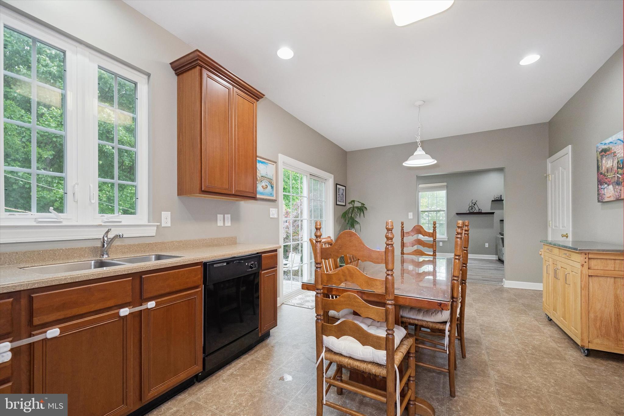 308 ASTILBE COURT