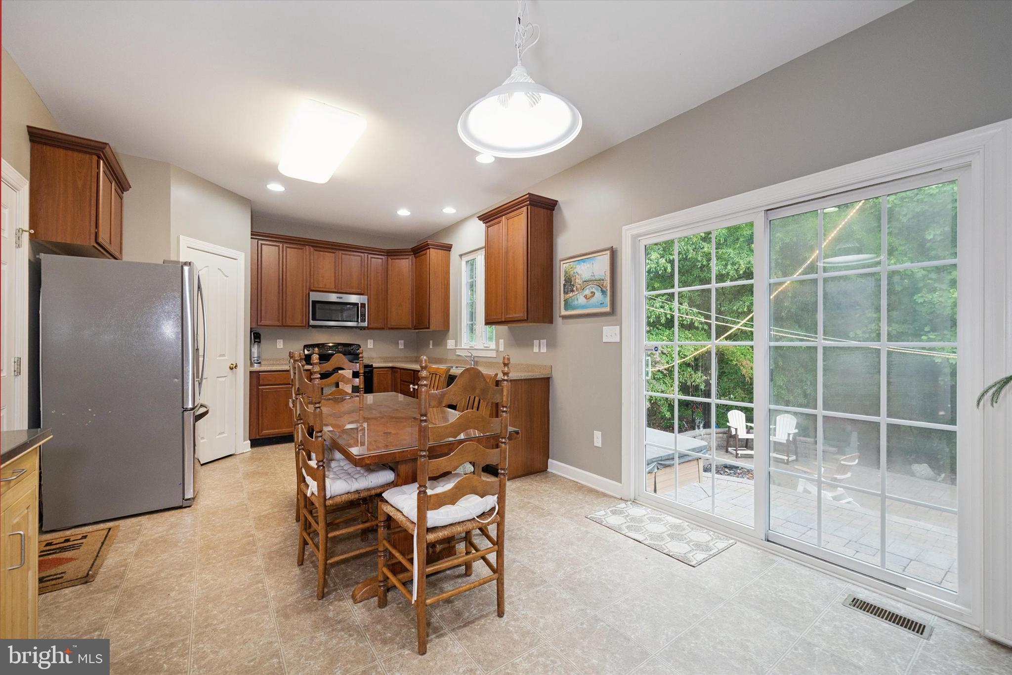 308 ASTILBE COURT