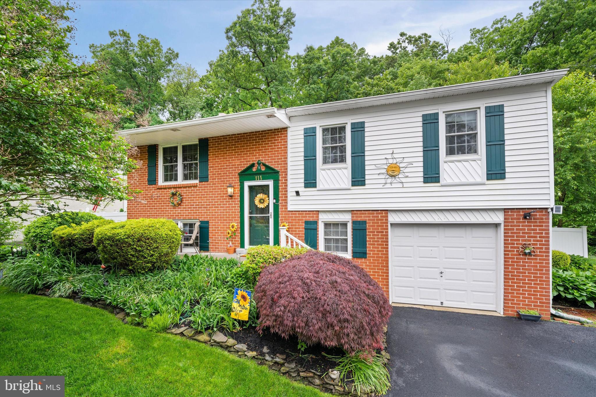 111 WOODSHADE DRIVE