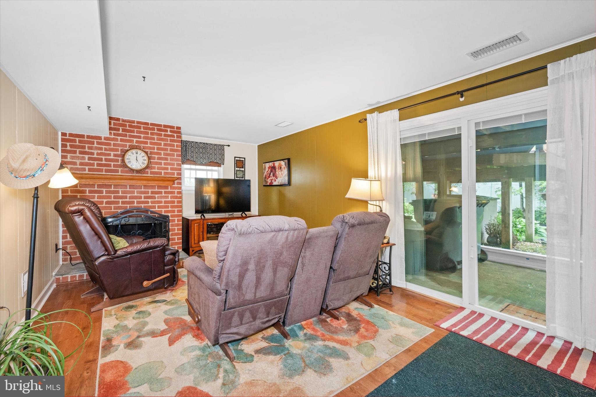 111 WOODSHADE DRIVE