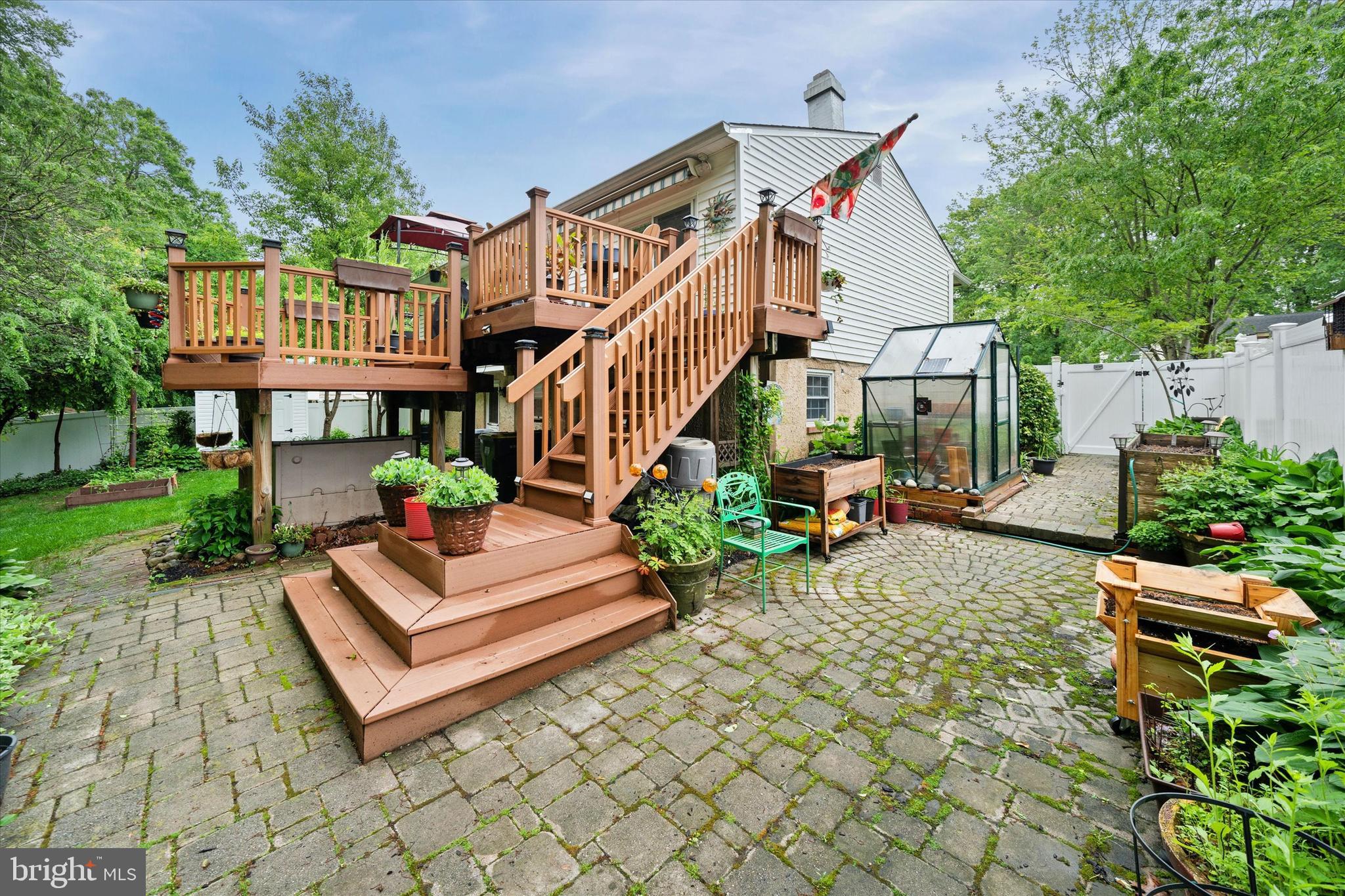 111 WOODSHADE DRIVE