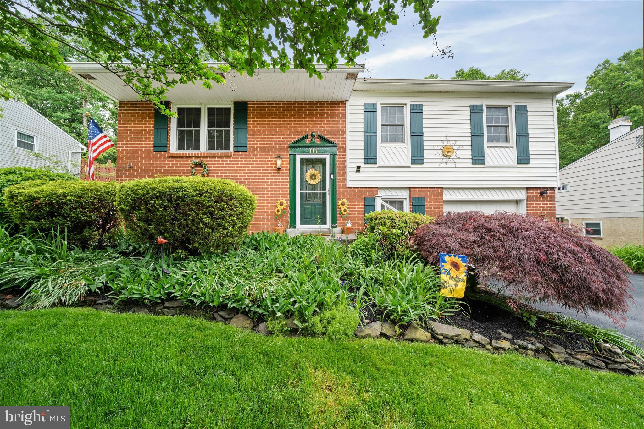 111 WOODSHADE DRIVE
