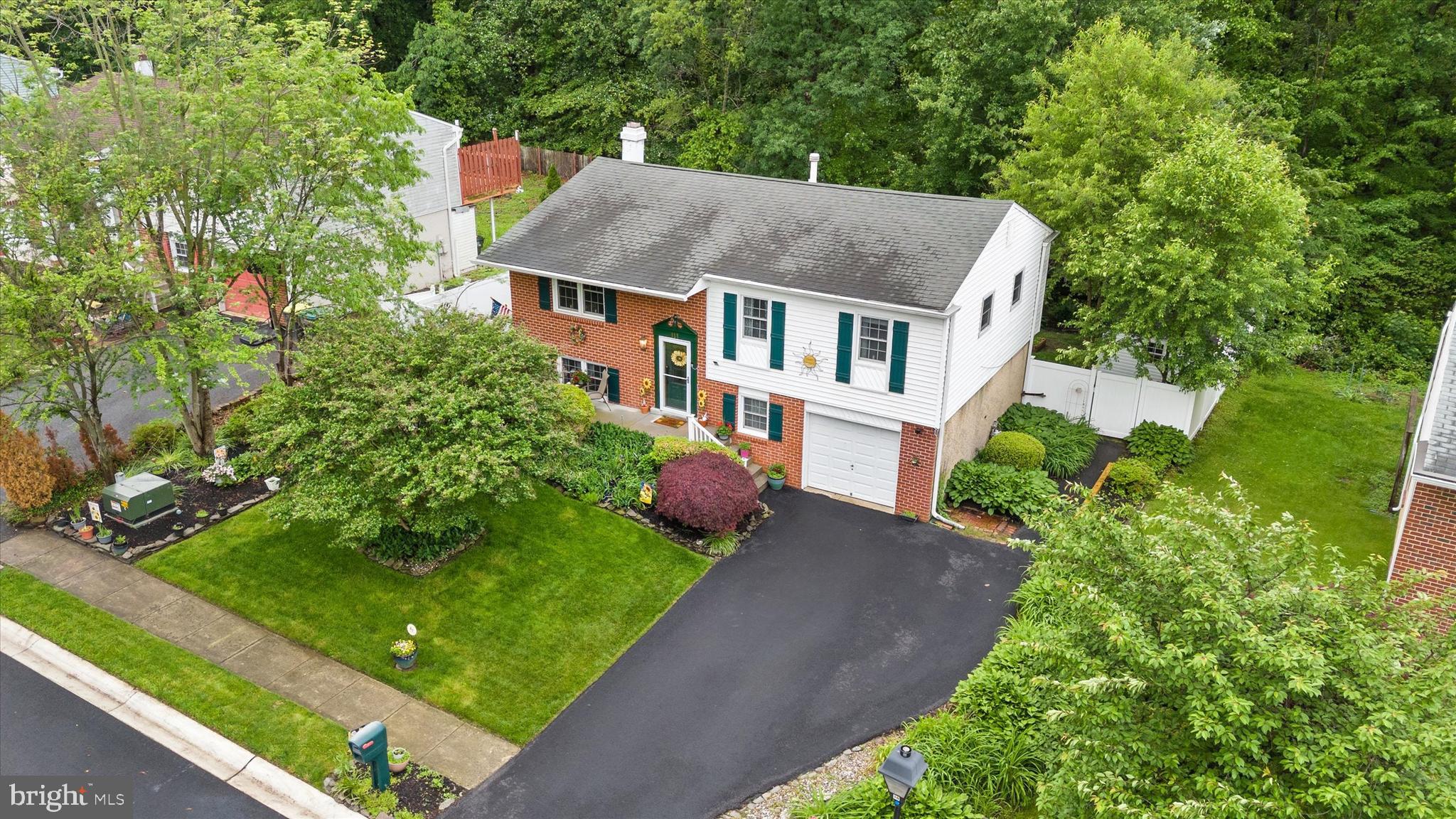 111 WOODSHADE DRIVE
