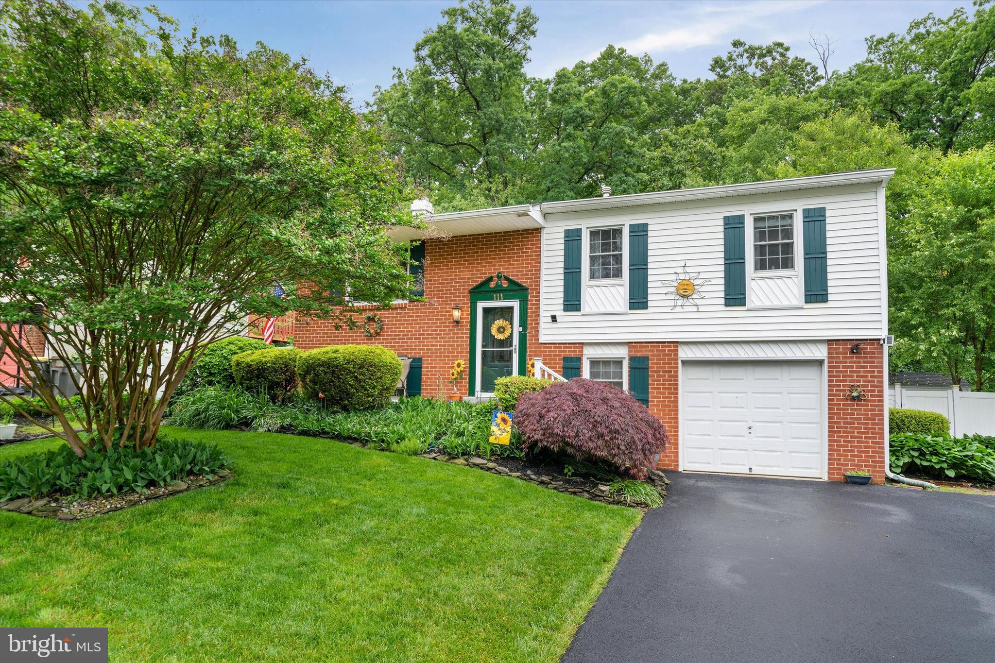 111 WOODSHADE DRIVE