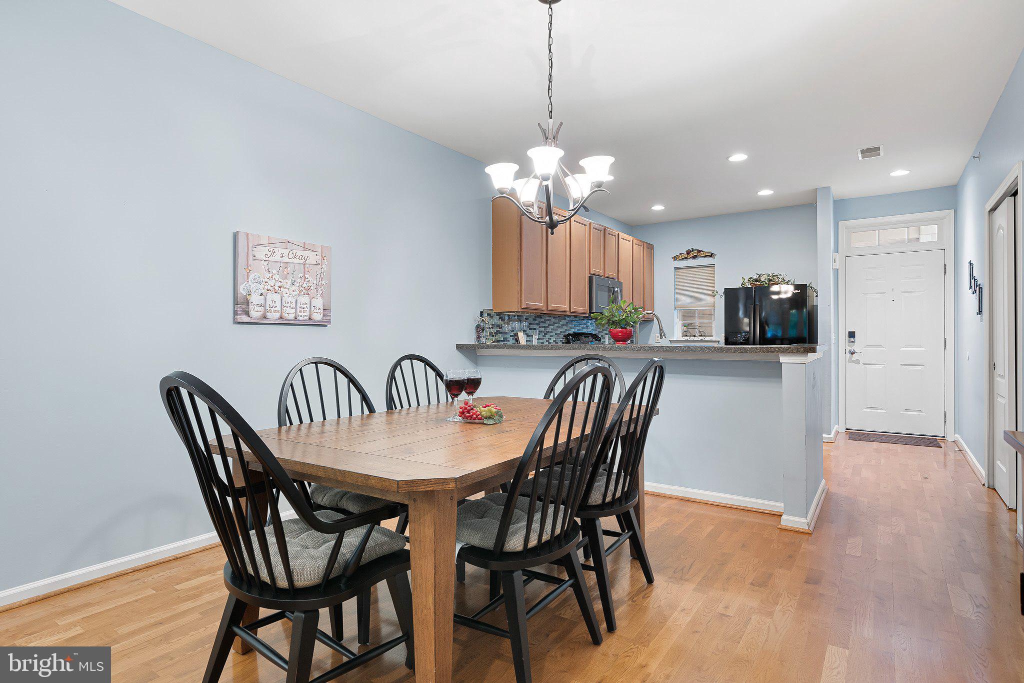 101 COLONIAL DOWNS COURT 1305