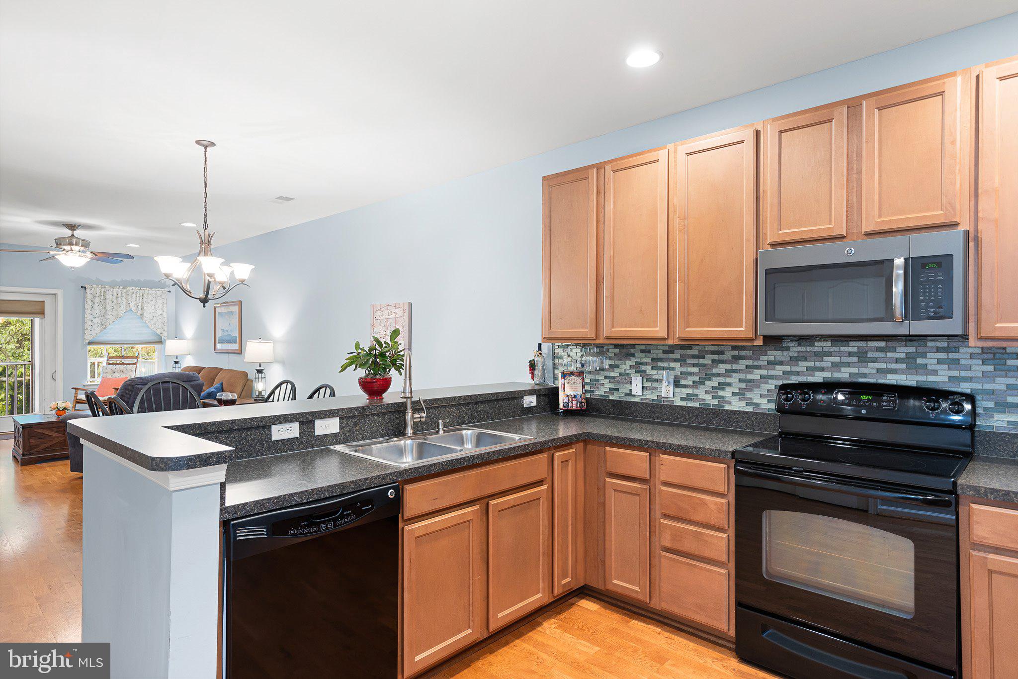 101 COLONIAL DOWNS COURT 1305