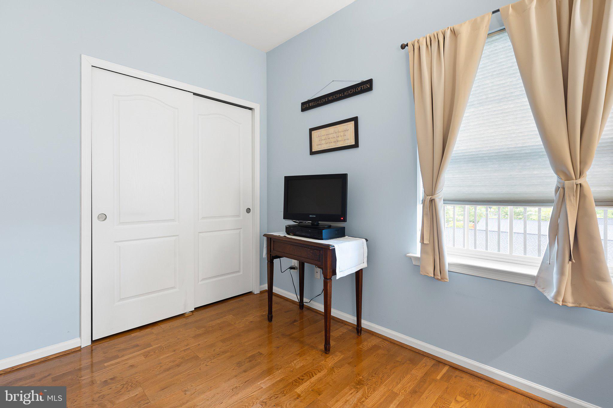 101 COLONIAL DOWNS COURT 1305