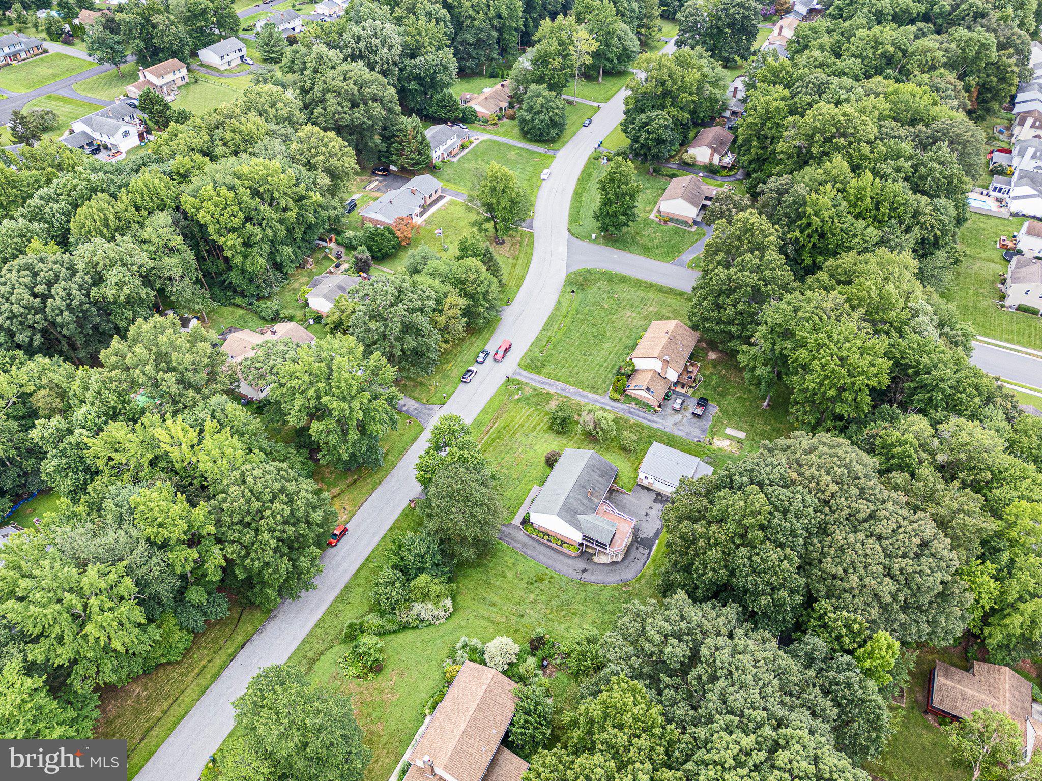 652 CLIFTON DRIVE