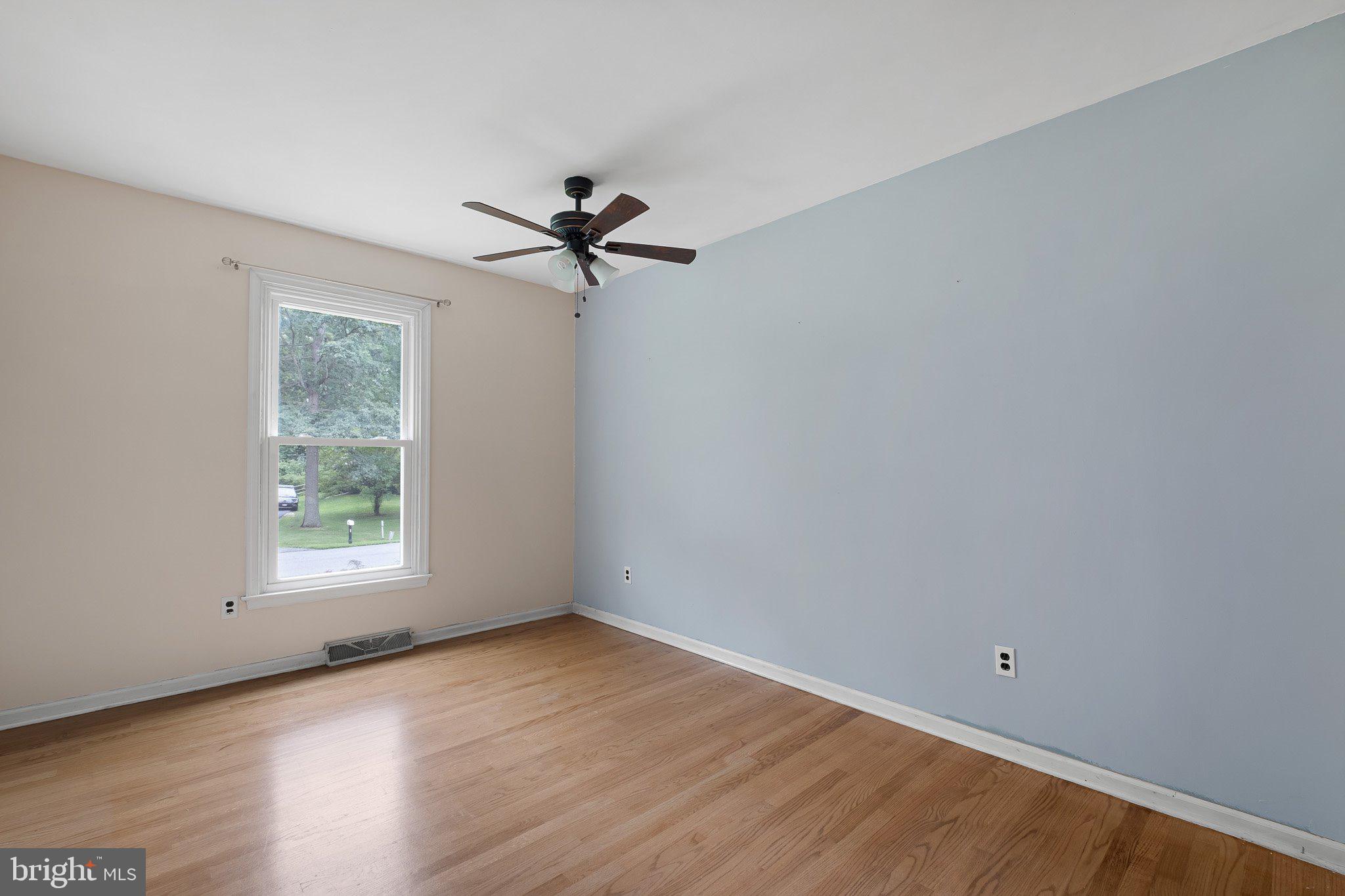 652 CLIFTON DRIVE