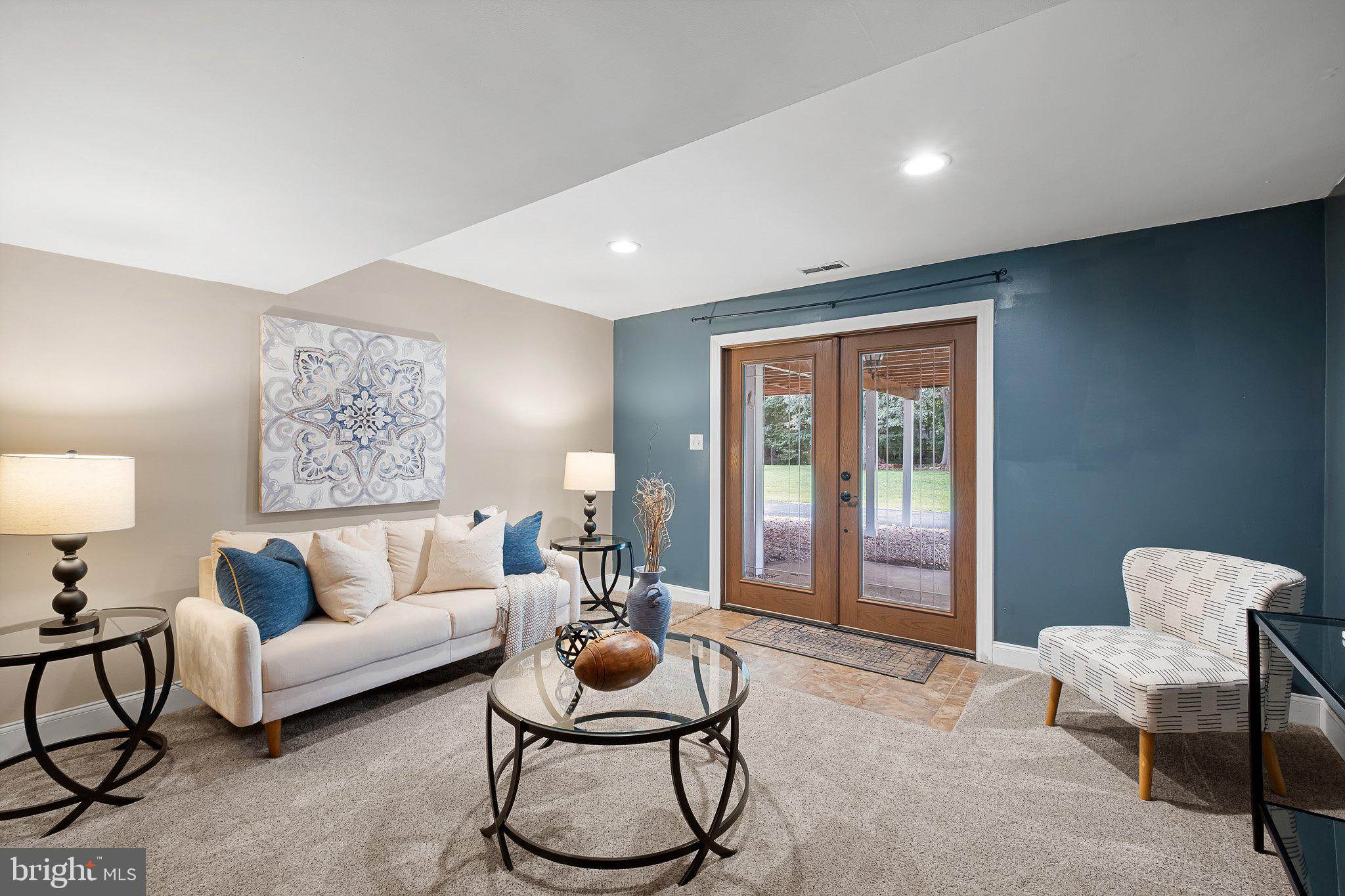 652 CLIFTON DRIVE