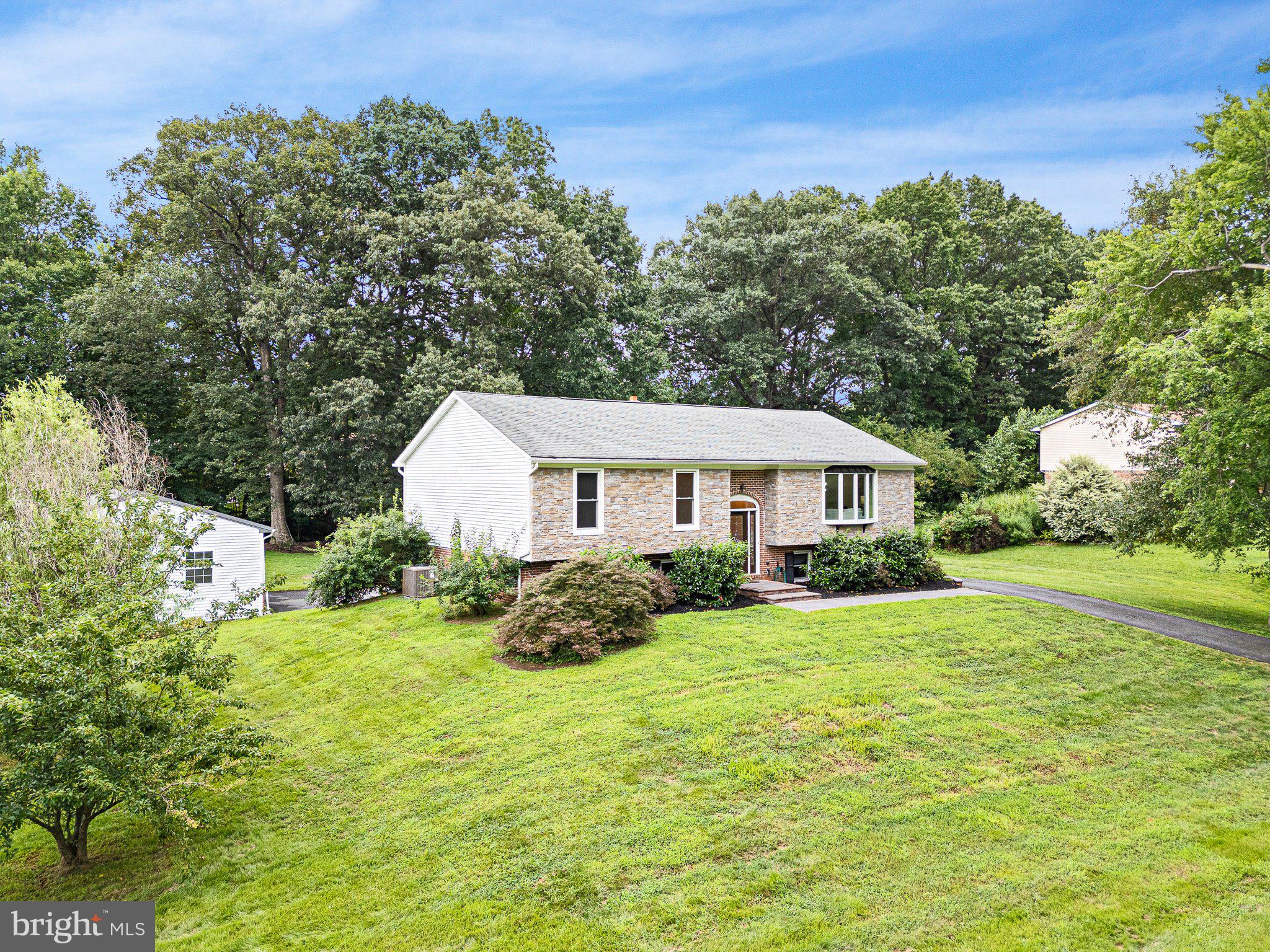 652 CLIFTON DRIVE
