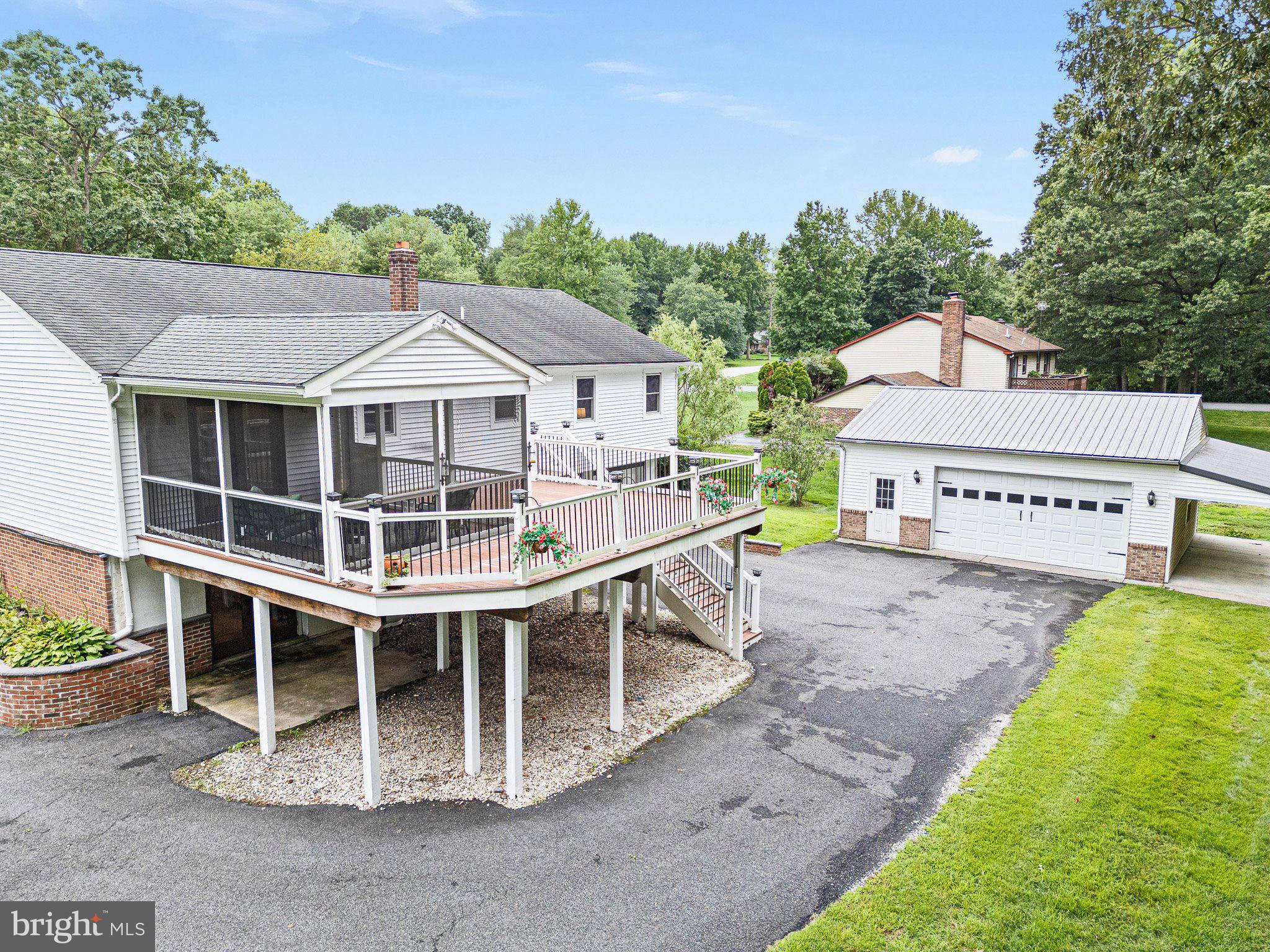 652 CLIFTON DRIVE